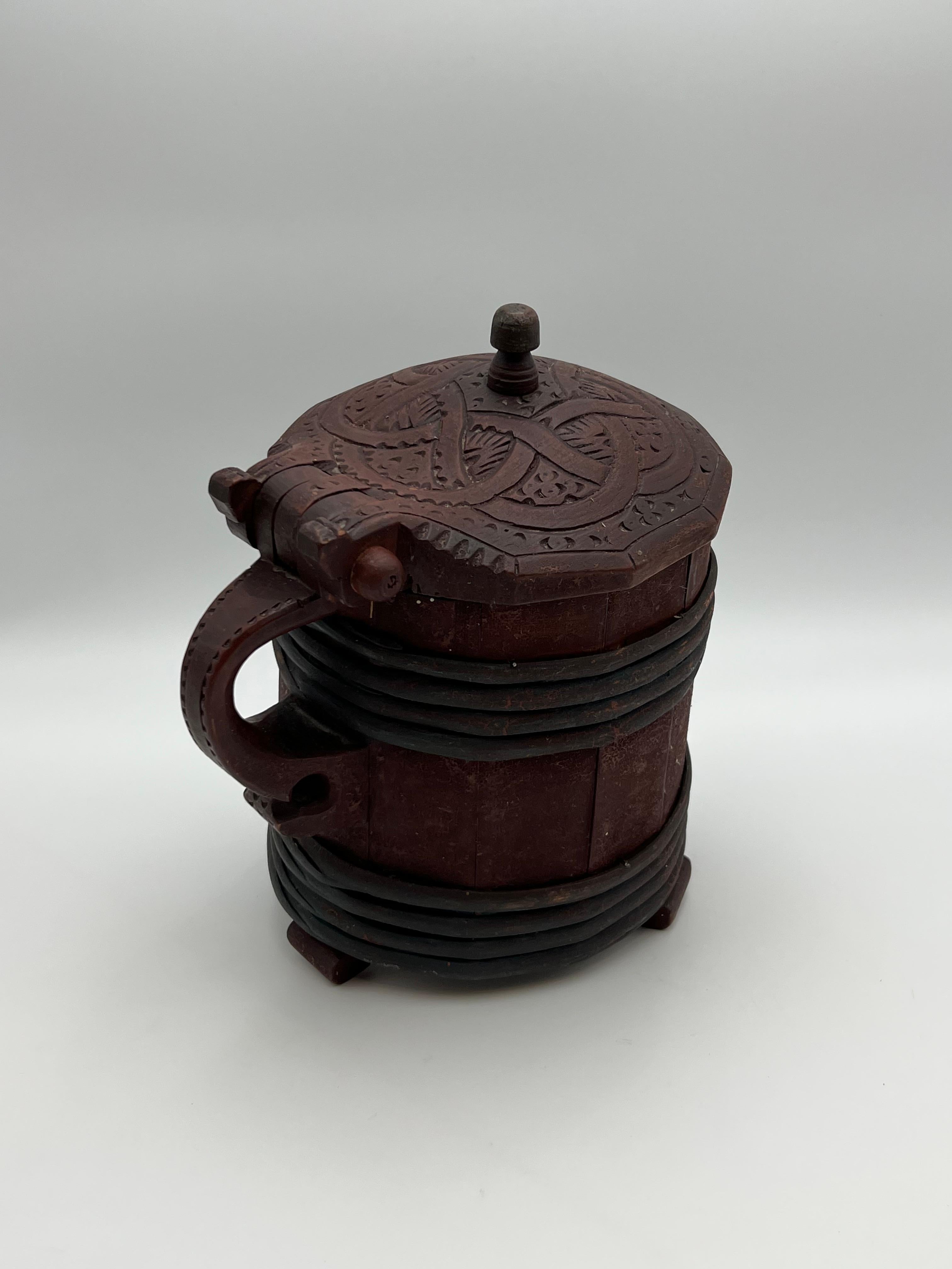 Bidon antique des années 16/1700, art populaire scandinave, qualité musée. Norvège/Islande en vente 11