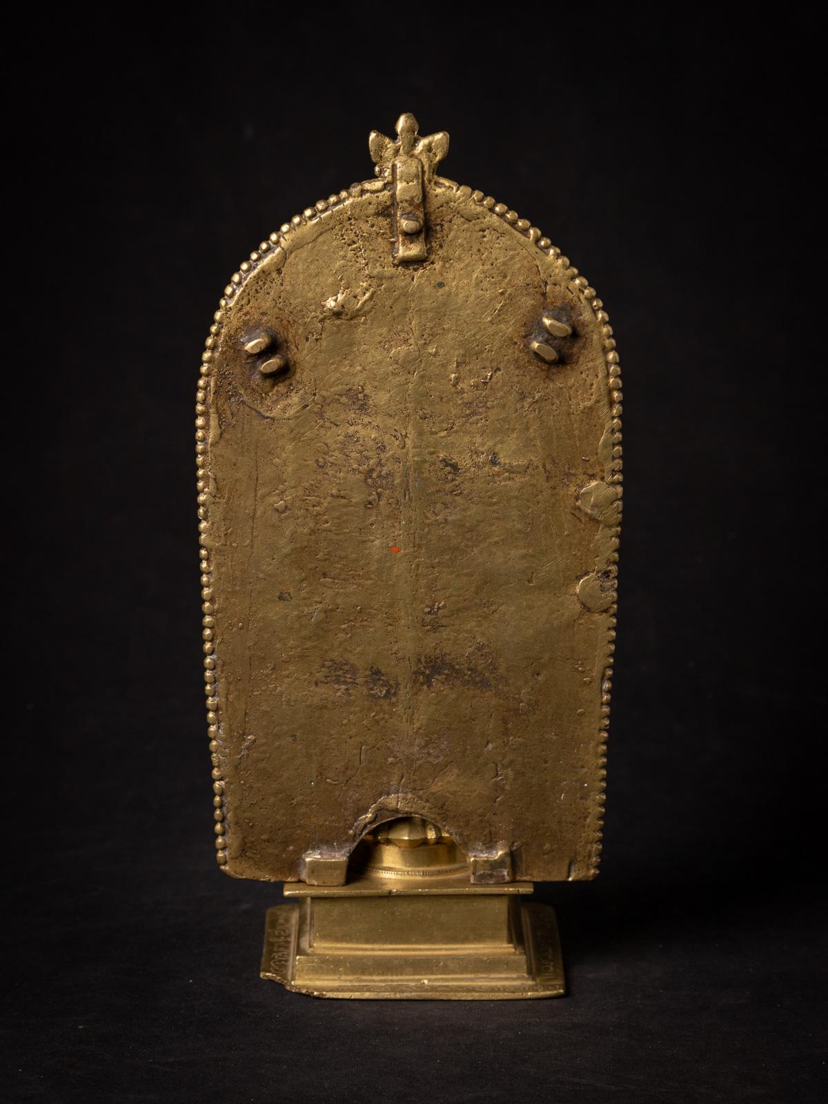 Cathédrale de Jain d'Inde du 16-17e siècle en laiton antique en vente 3