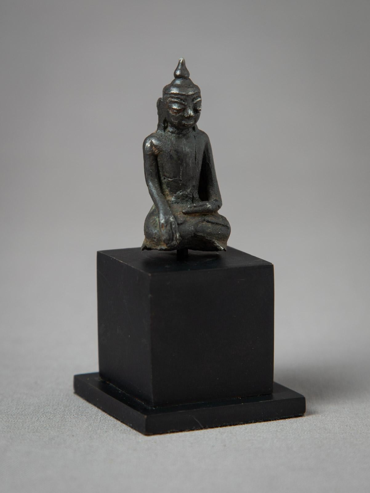 18th Century and Earlier 16-17th century Antique bronze Burmese Buddha statue - OriginalBuddhas