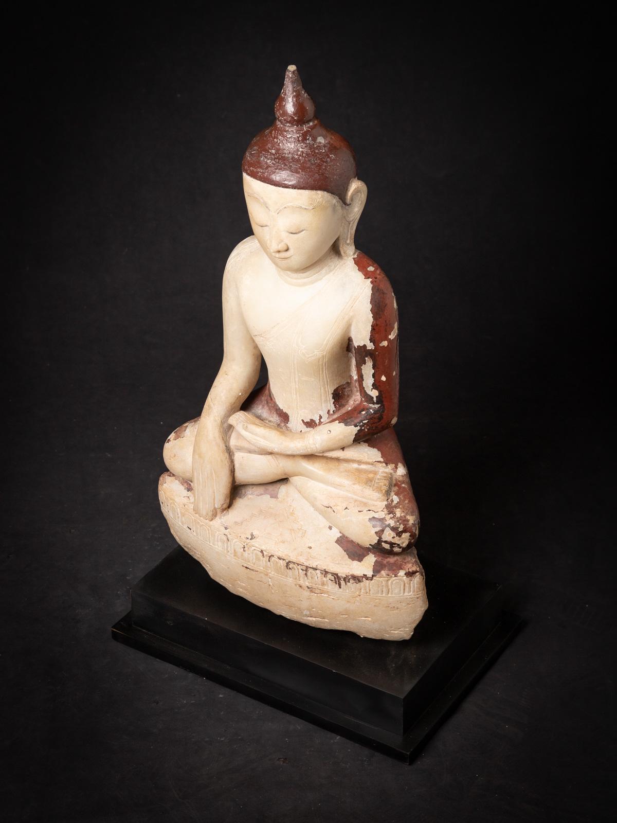 Sehr besondere antike burmesische Alabaster-Buddha-Statue aus Burma aus dem 16.-17. Jahrhundert (Marmor) im Angebot