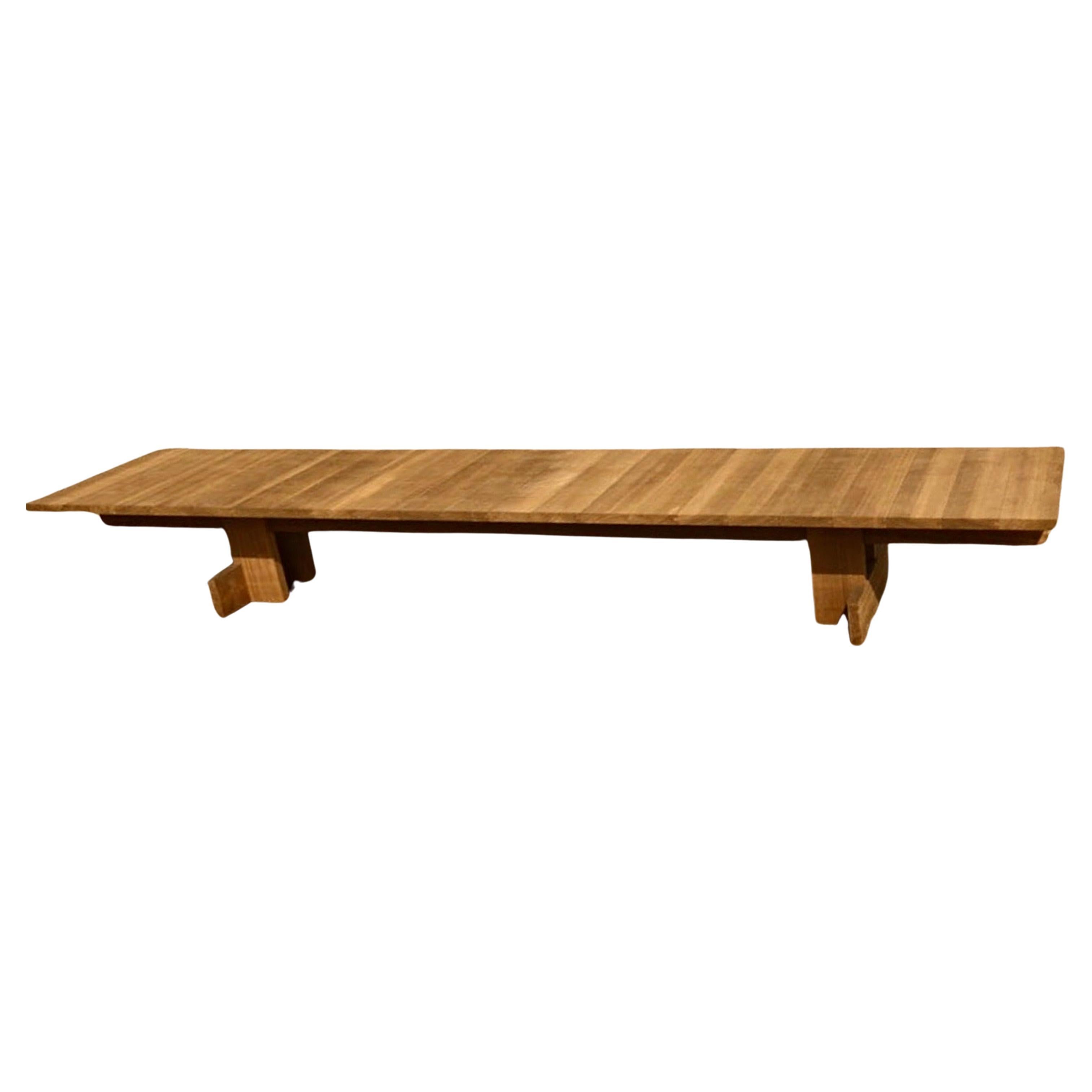 Table de salle à manger en bois brutaliste d'intérieur/extérieur de 16'-5