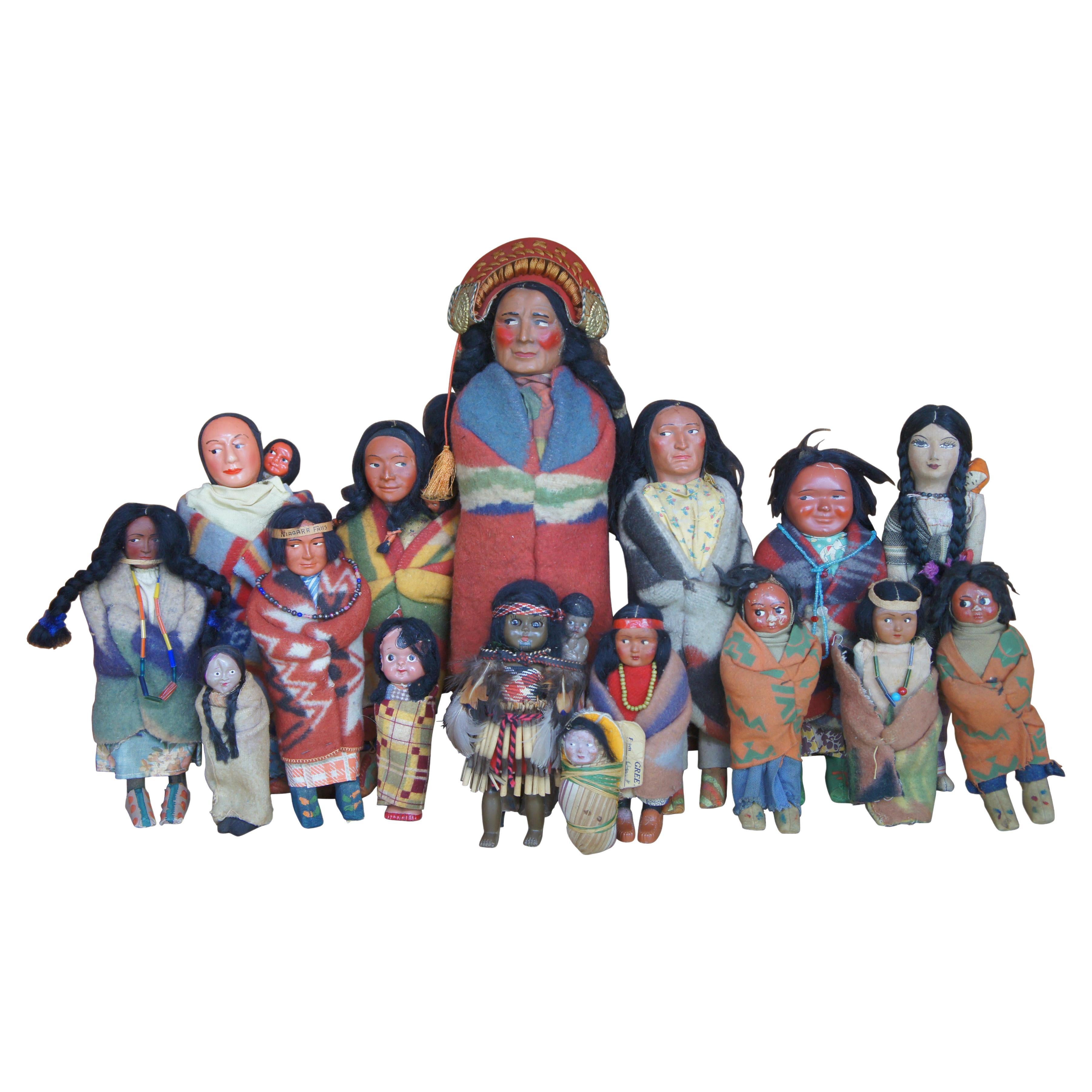 16 antike Native American Skookum Bully Good Indian Dolls Papoose Tribal aus Wolle 