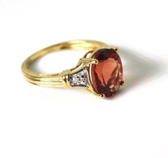 1.6 Carat Andesine Labradorite 10Kt Yellow Gold Dinner Ring