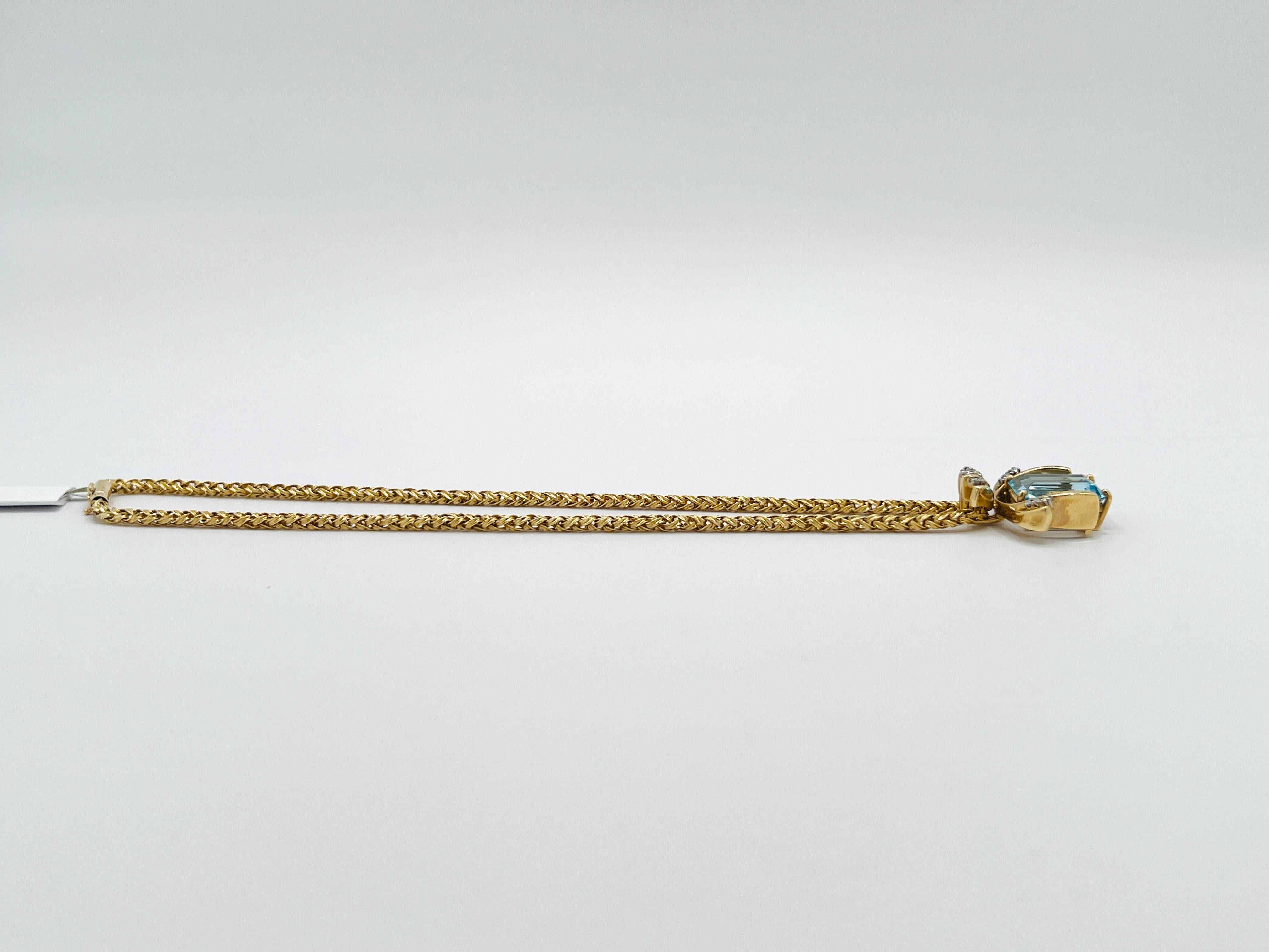 da uomo o donna Collana con acquamarina taglio smeraldo e diamanti bianchi da 16 carati in oro giallo 14K in vendita