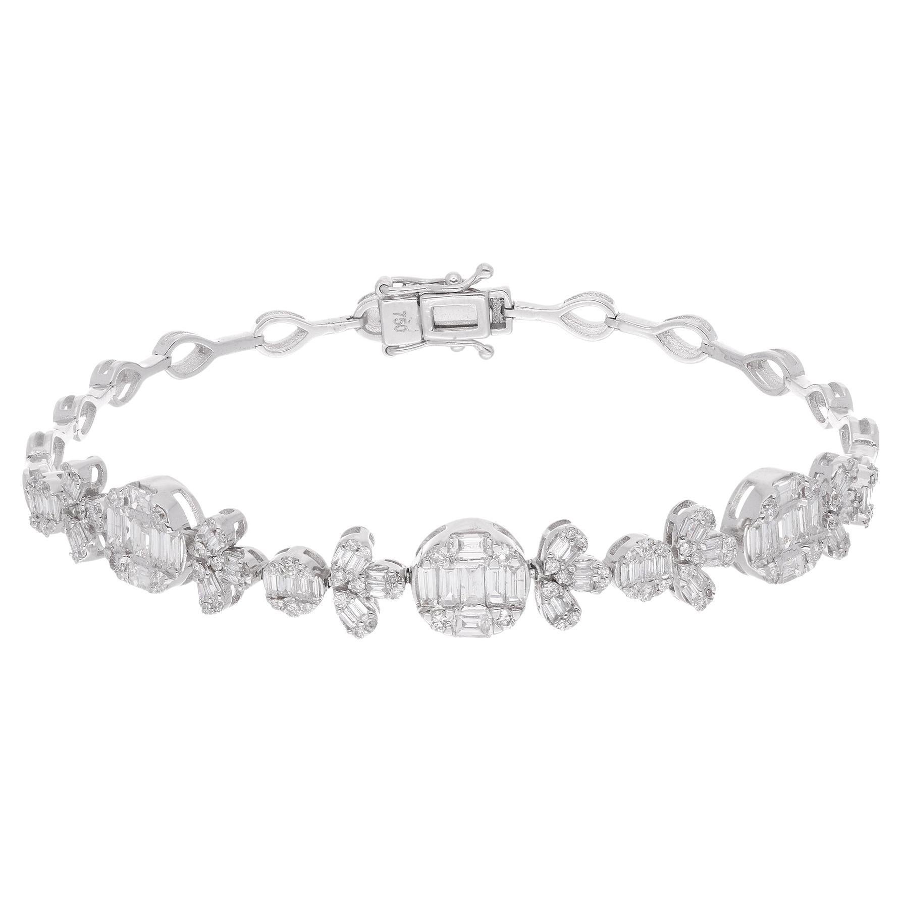 Bracelet à breloques en or blanc 18 carats avec diamants baguettes de 1,6 carat, fabrication artisanale en vente