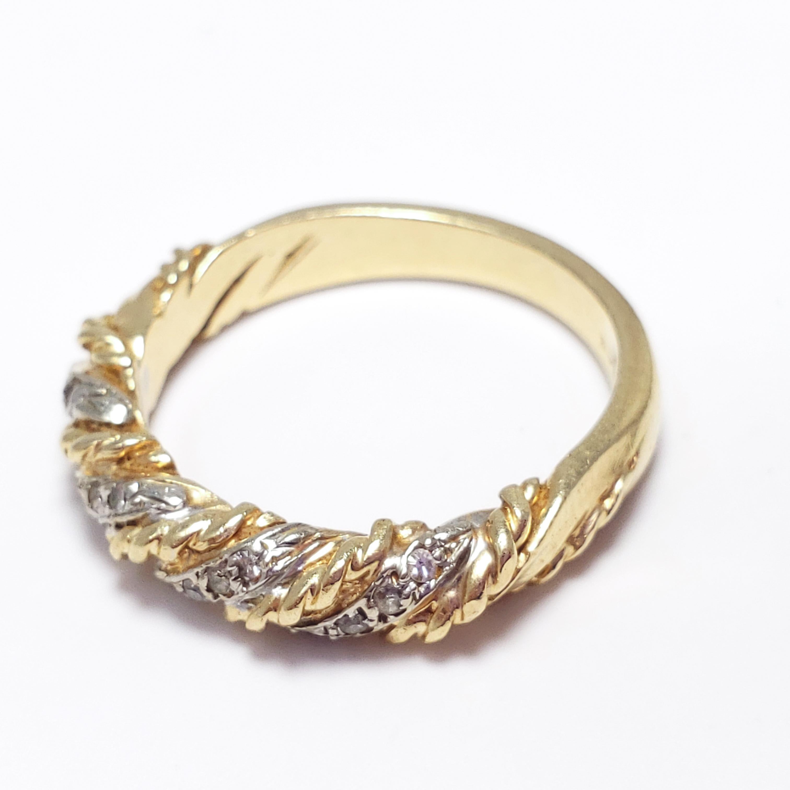 .16 Karat Diamant 14 Karat Gold und Platin Stilisierter gedrehter Ringband, 1970 (Rundschliff) im Angebot