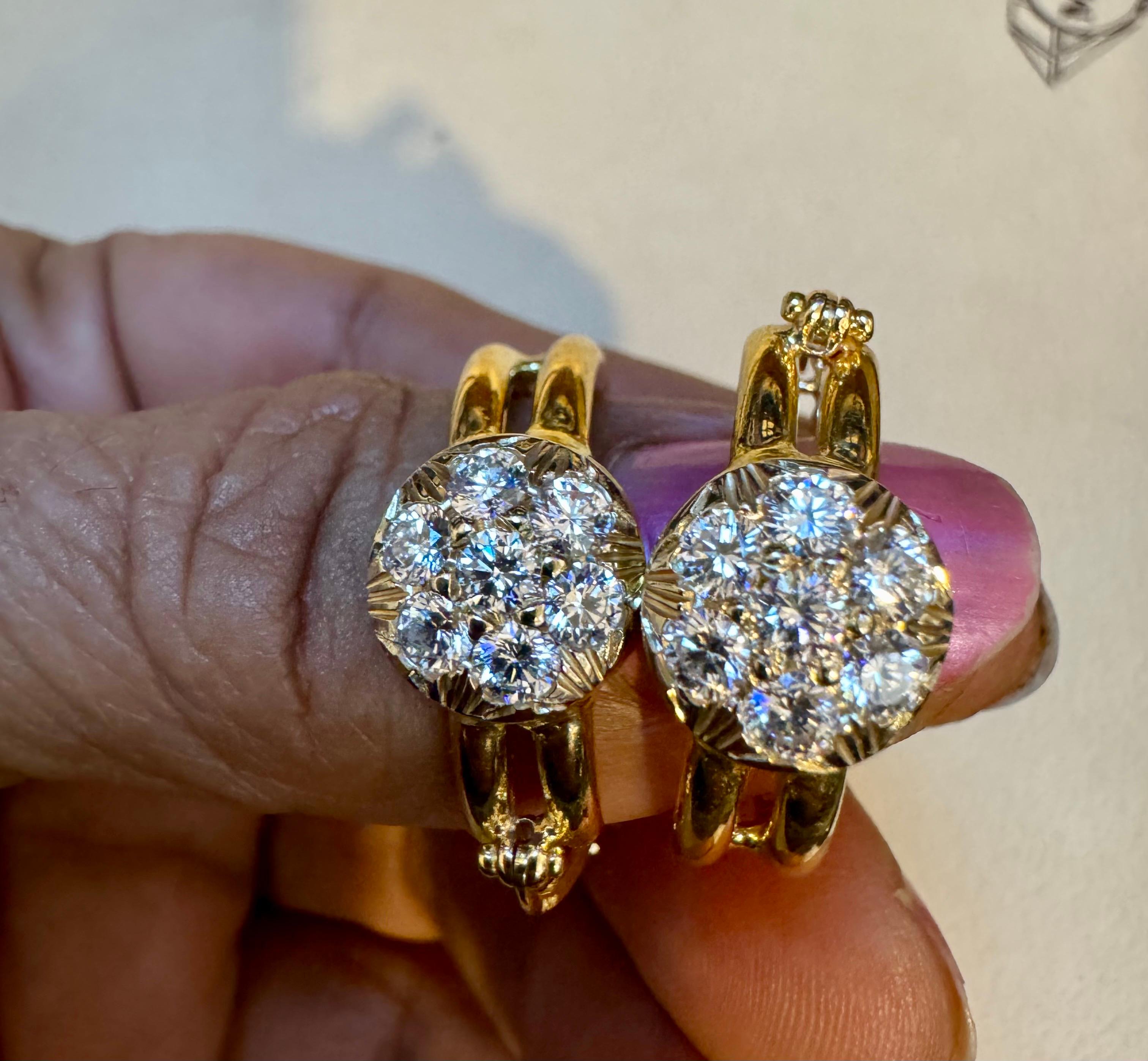 1.6 Carat Diamond VS Quality Hoop Earrings Women , 18 Karat Yellow Gold 8.8 Gm For Sale 5