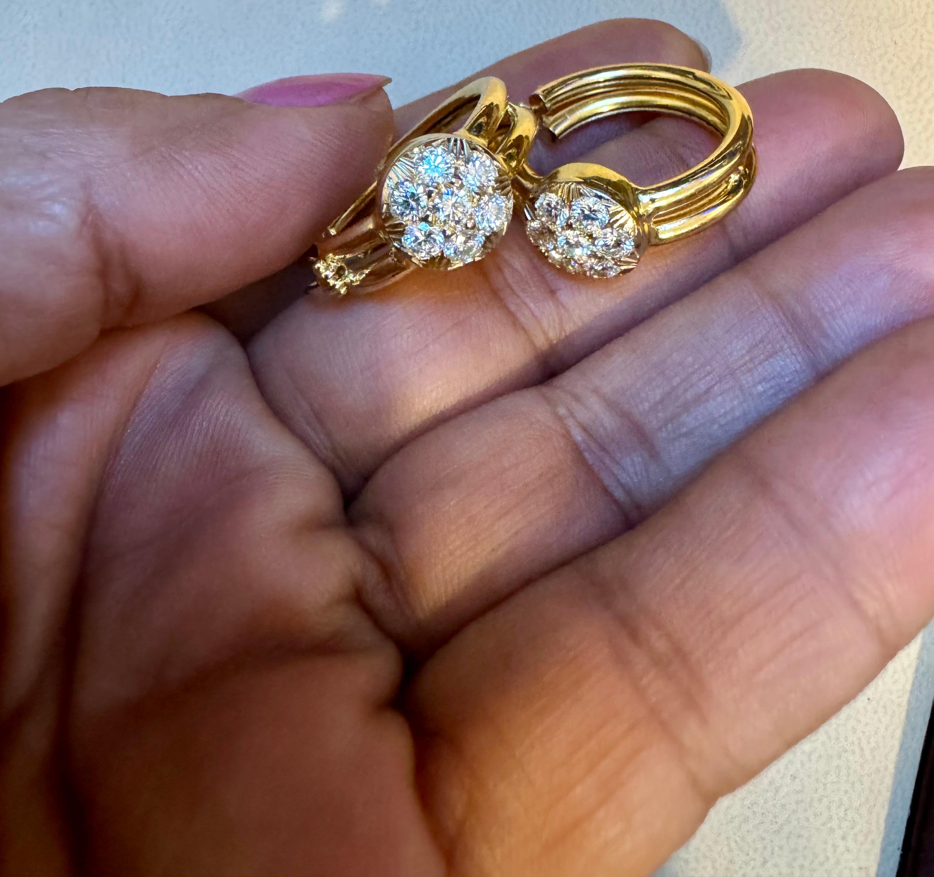 1.6 Carat Diamond VS Quality Hoop Earrings Women , 18 Karat Yellow Gold 8.8 Grams
Immaculately crafted from 18kt Yellow gold, these stunning Diamonds earrings are facing in front so you can see Diamonds very clearly
It's a unique and playful option.
