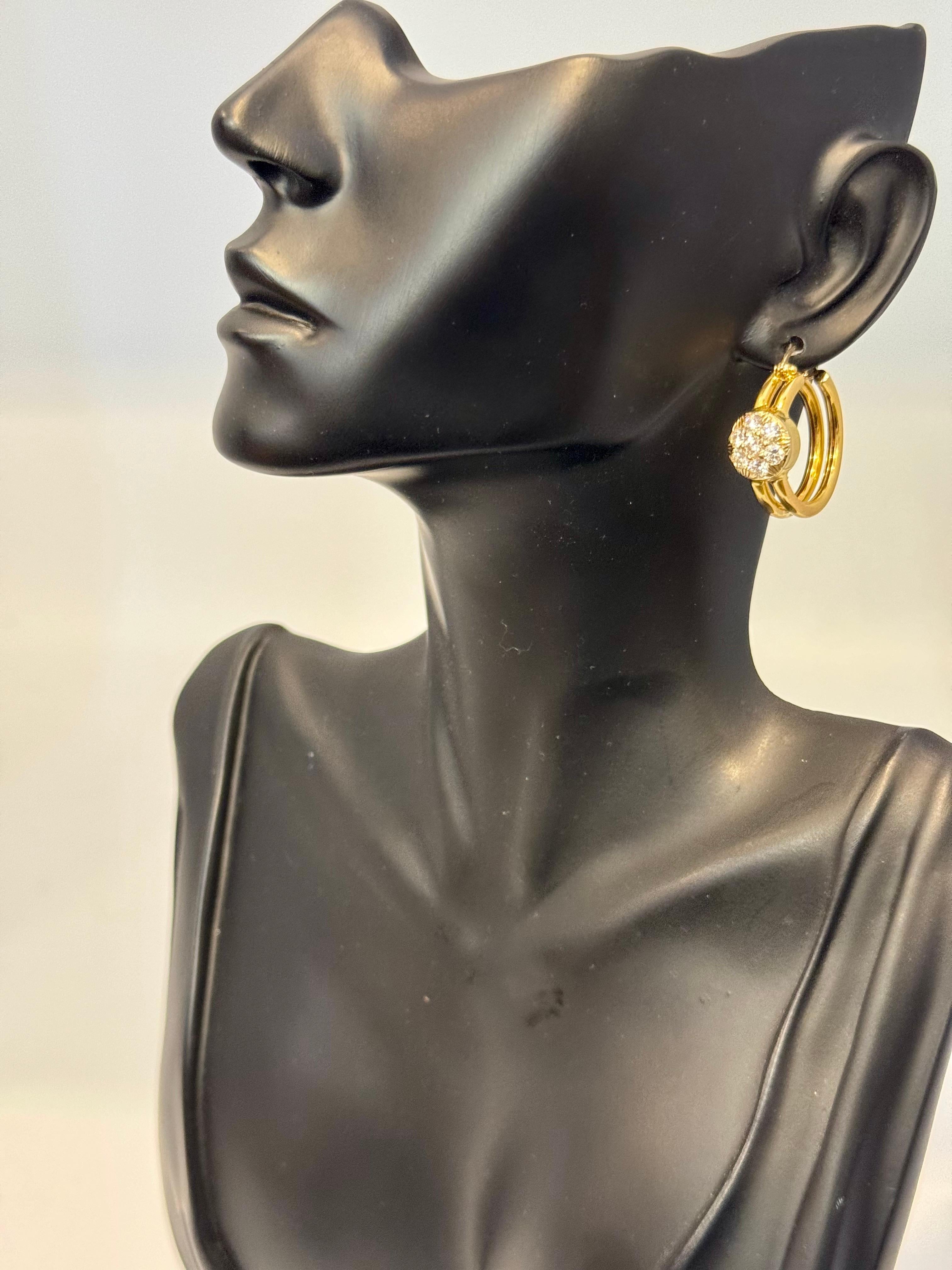 1.6 Carat Diamond VS Quality Hoop Earrings Women , 18 Karat Yellow Gold 8.8 Gm In Excellent Condition For Sale In New York, NY