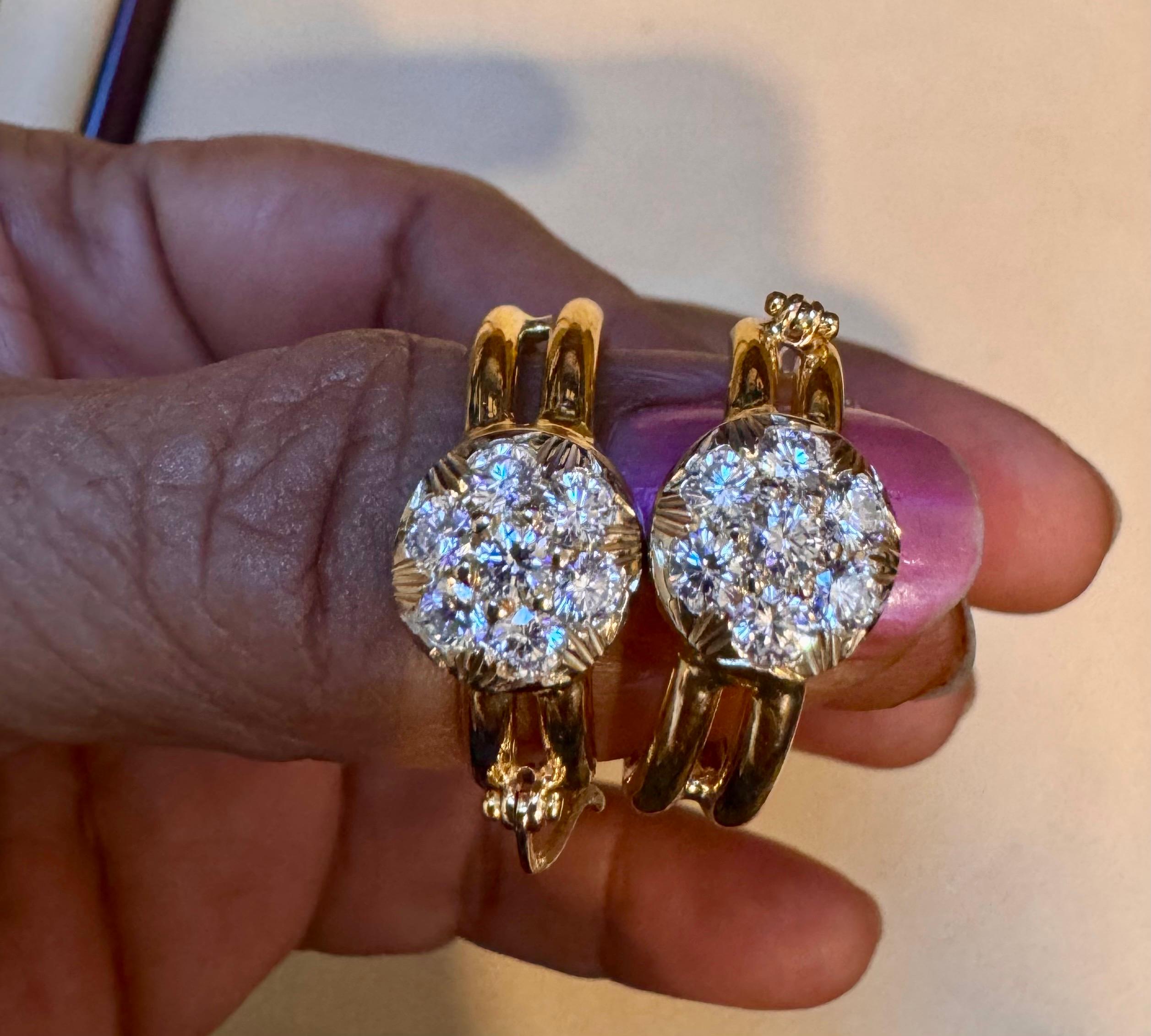 1.6 Carat Diamond VS Quality Hoop Earrings Women , 18 Karat Yellow Gold 8.8 Gm For Sale 1