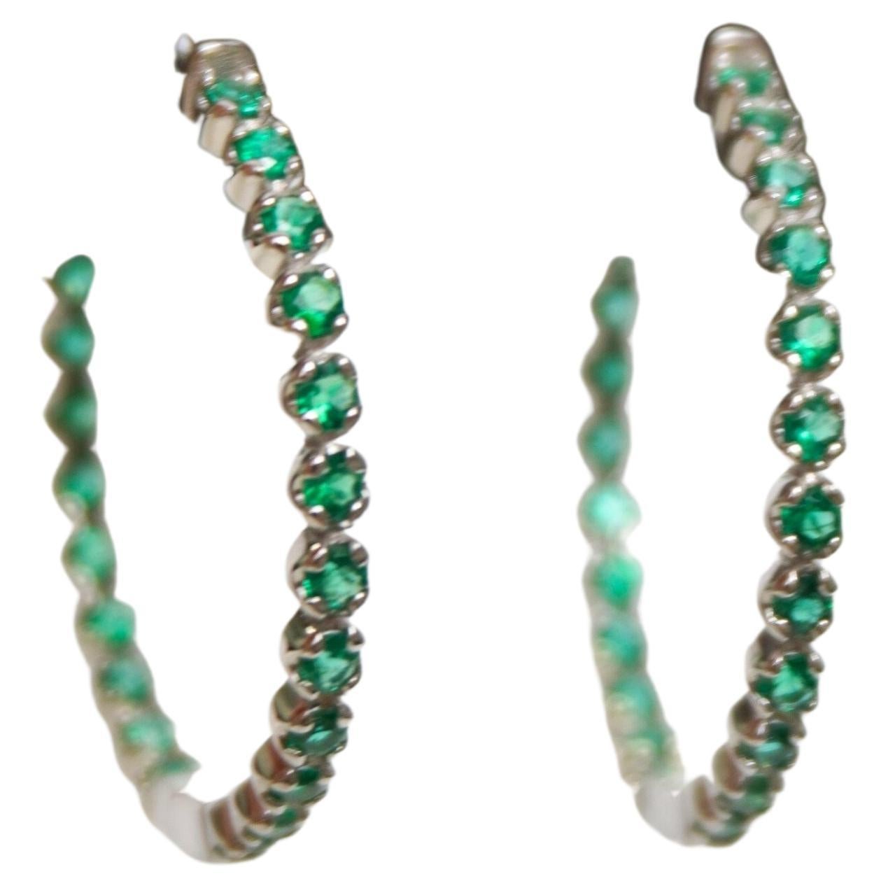 1.6 Carat Emerald Hoop Earrings For Sale