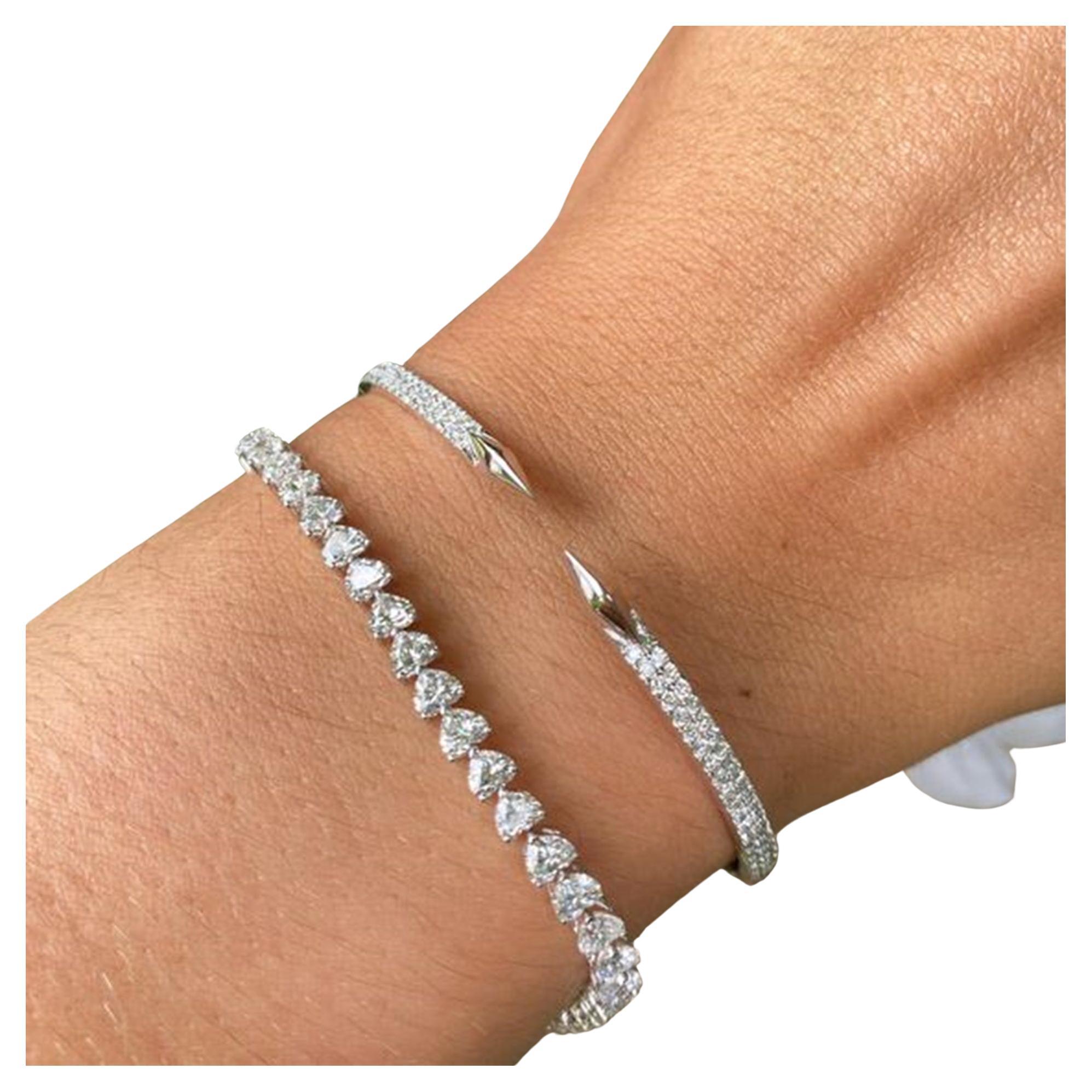 Modern 16 Carat Heart Shape Cut Diamonds Bracelet  For Sale