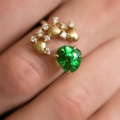 1.6 Carat Heart Shape Tsavorite Diamond 14 Karat Yellow Gold Ring