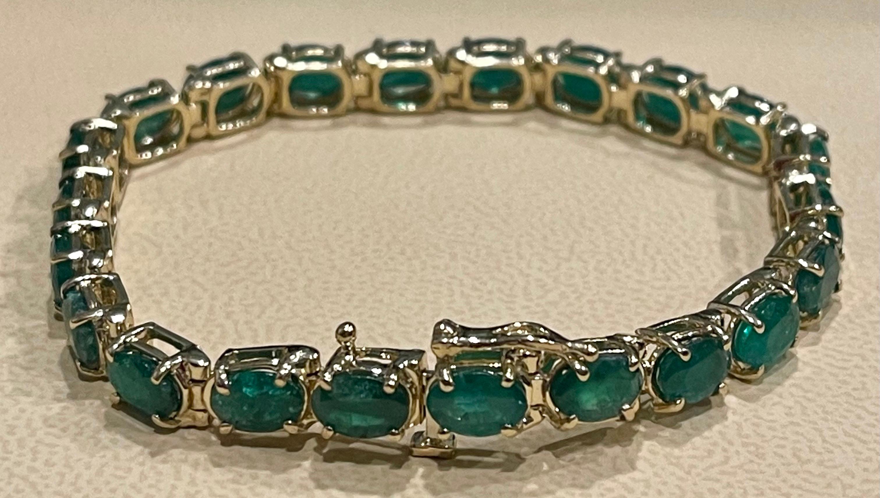16 Carat Natural Emerald Cocktail Tennis Bracelet 14 Karat Yellow Gold For Sale 7