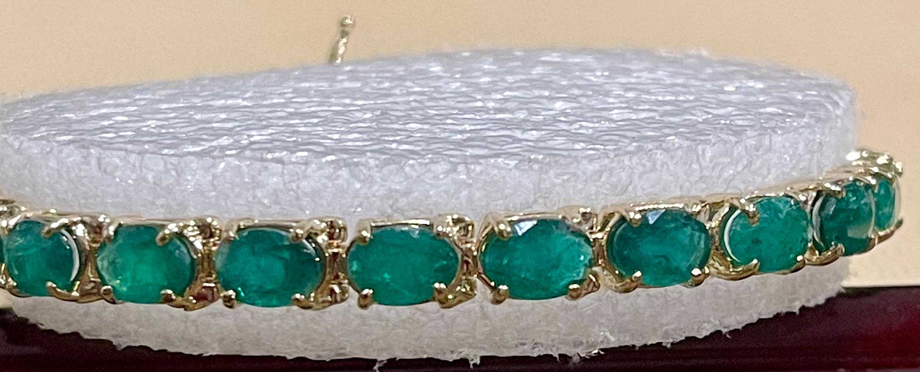 16 Carat Natural Emerald Cocktail Tennis Bracelet 14 Karat Yellow Gold For Sale 9