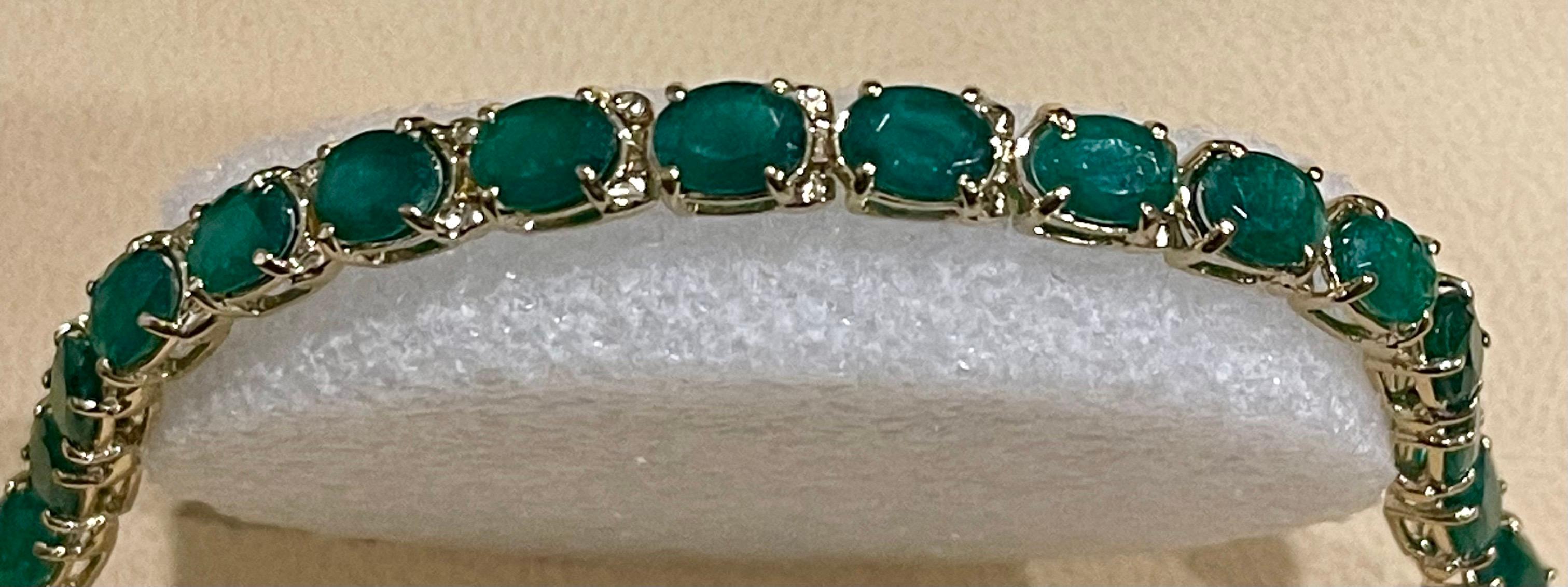 16 Carat Natural Emerald Cocktail Tennis Bracelet 14 Karat Yellow Gold For Sale 12