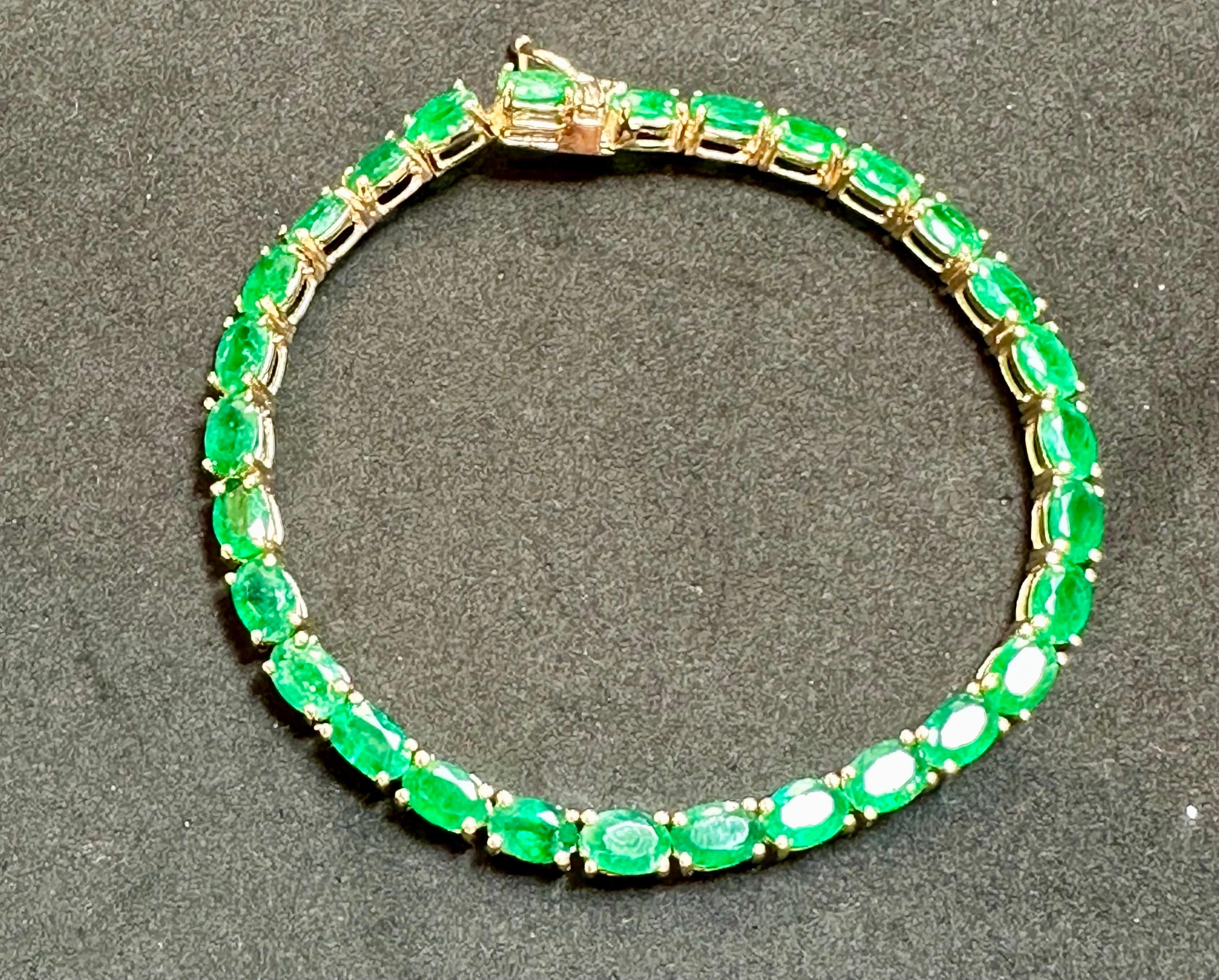Women's 16 Carat Natural Emerald Cocktail Tennis Bracelet 14 Karat Yellow Gold For Sale