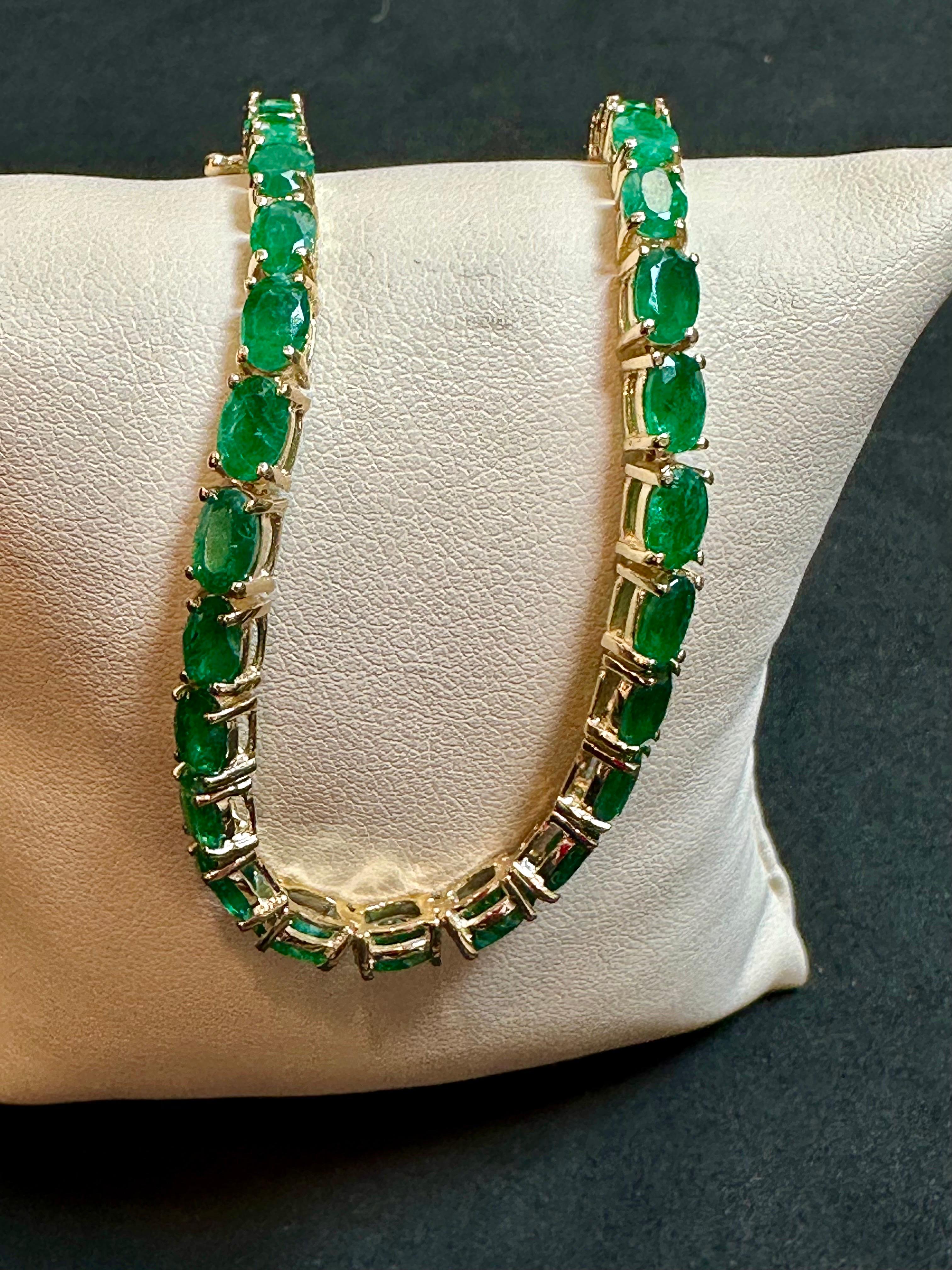 16 Carat Natural Emerald Cocktail Tennis Bracelet 14 Karat Yellow Gold For Sale 1