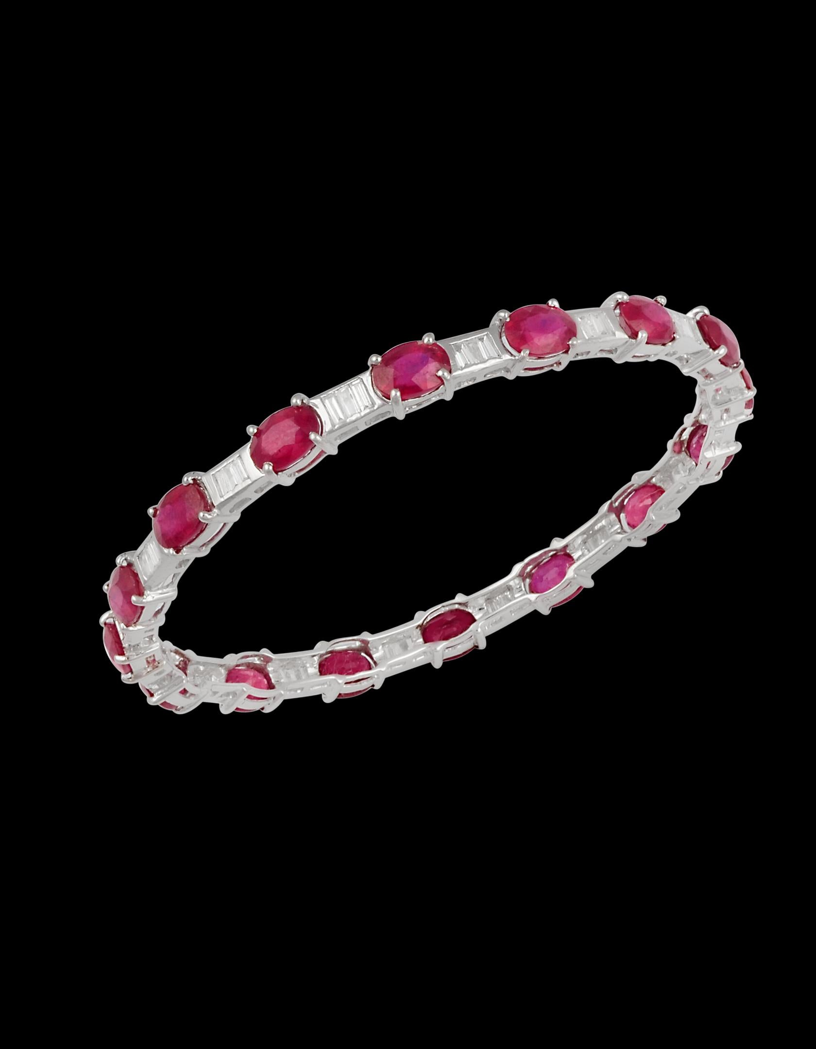 16 Carat Oval Ruby & Diamonds 18 Karat White Gold 19 Grams Bangle In Excellent Condition In New York, NY