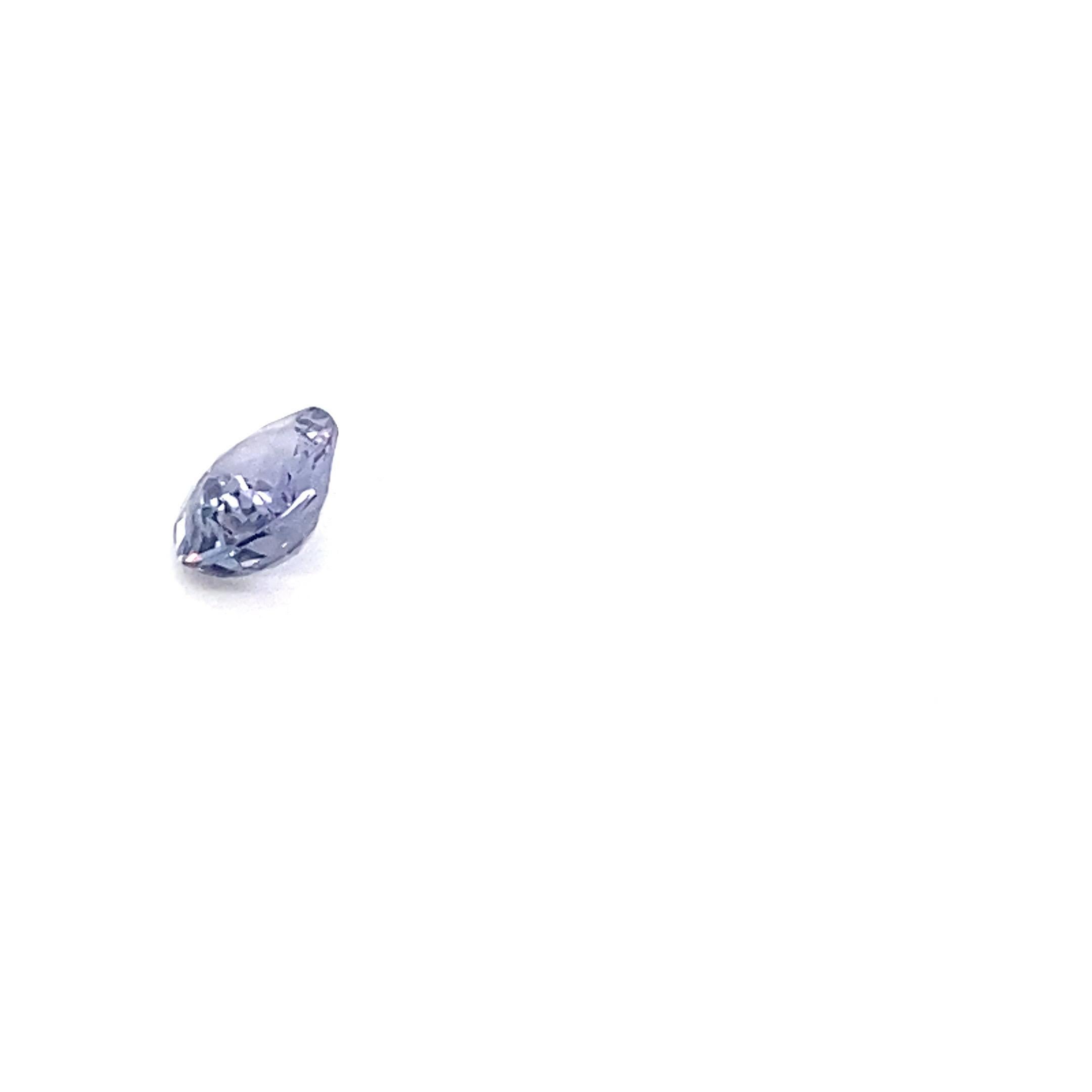 1,6 Karat Ovale Form Natürlicher Violetter Spinell Loser Edelstein im Angebot 2