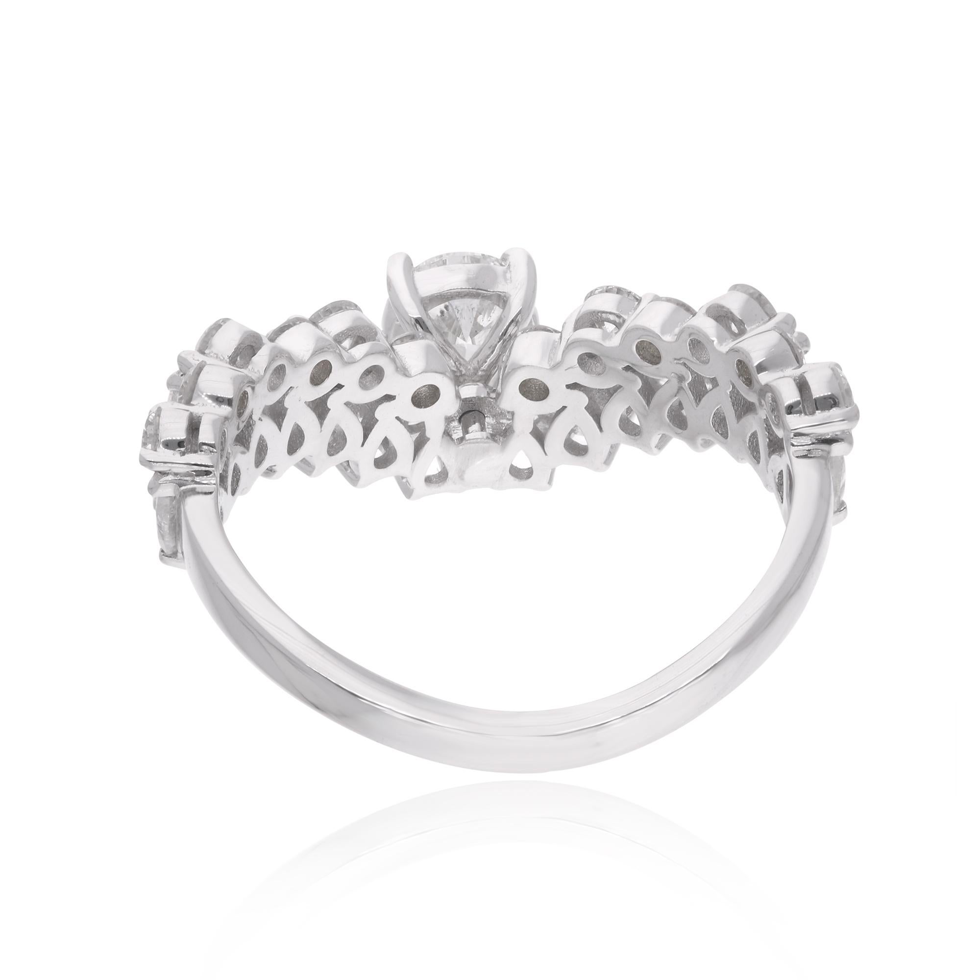 En vente :  Bague à chevrons en or blanc 18 carats, diamants taille poire et rond de 1,6 carat 4