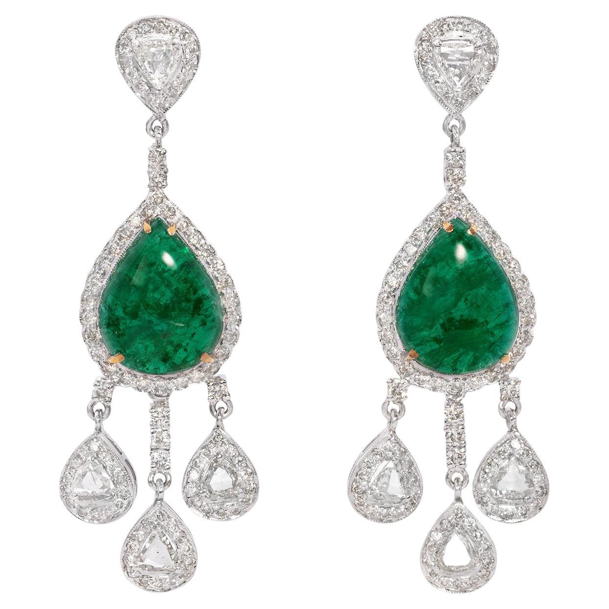 Natural Emerald 16 Carats & White Diamond 2.9 Carats Drop Earring in 18K Gold For Sale