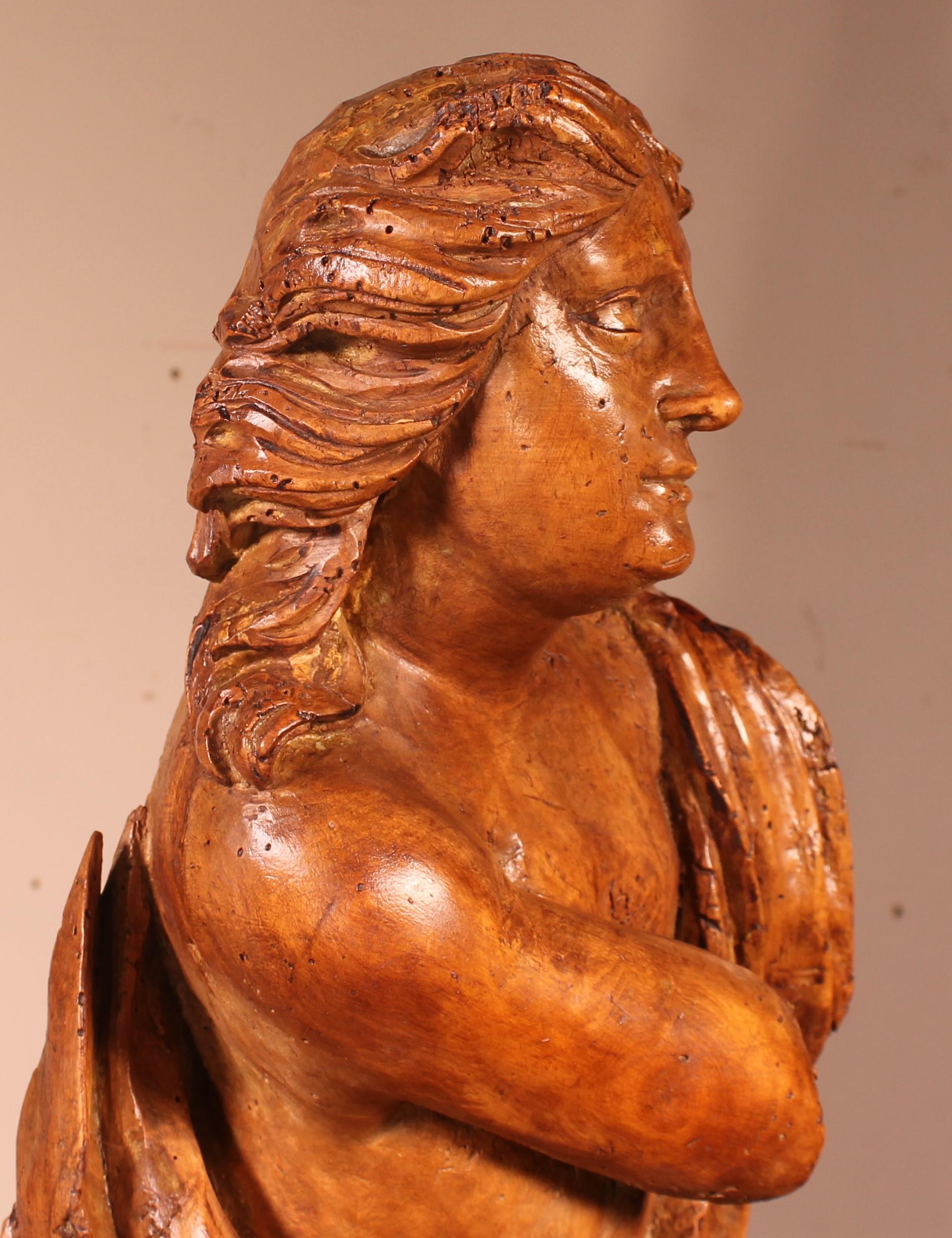 16th Century Walnut Sculptures from Germany For Sale 7