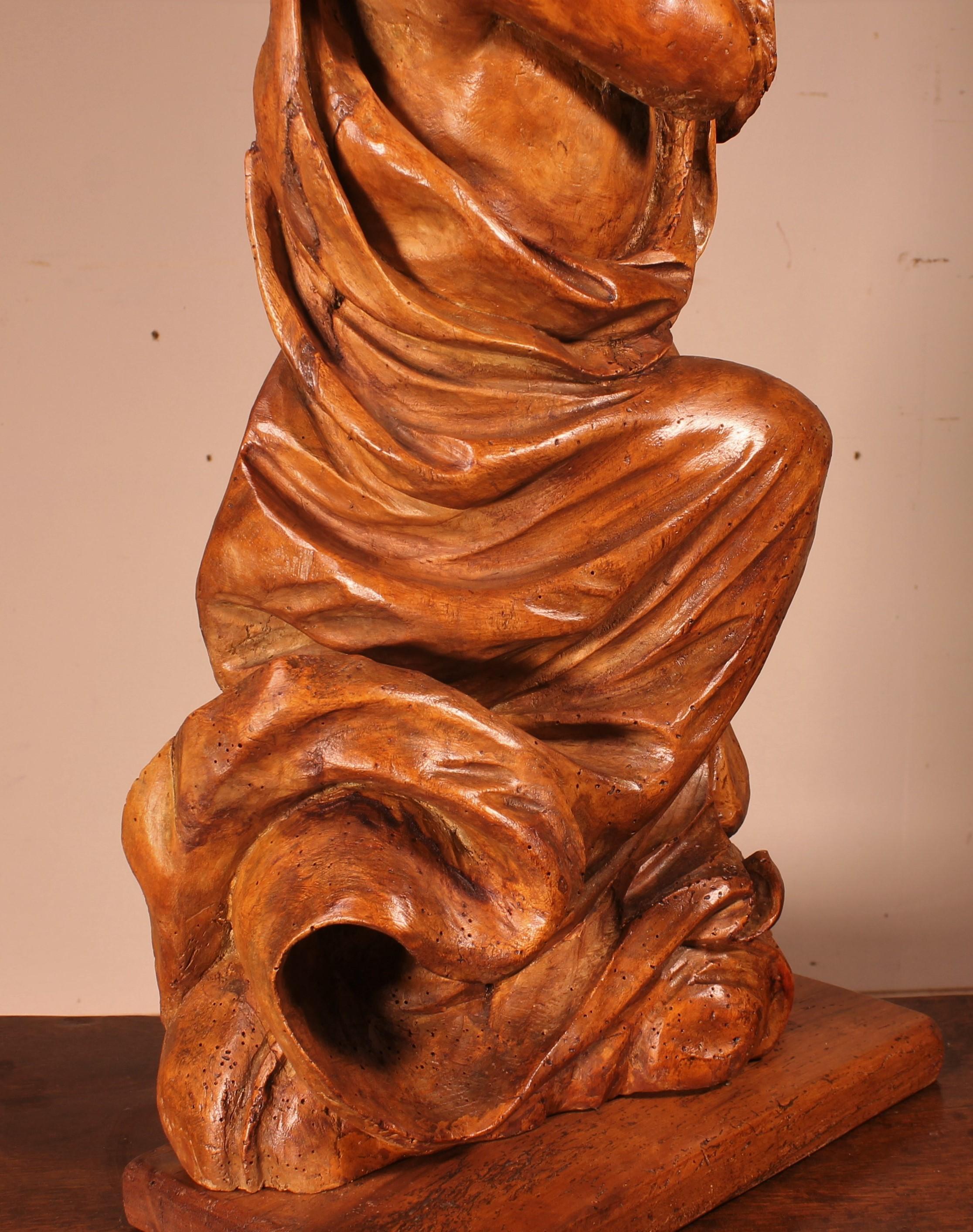 16th Century Walnut Sculptures from Germany For Sale 9