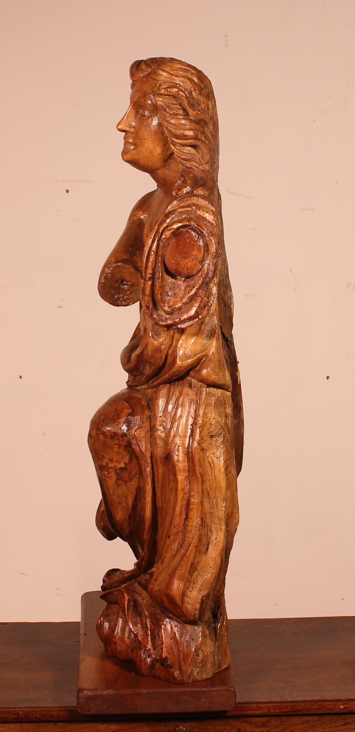 16th Century Walnut Sculptures from Germany For Sale 1