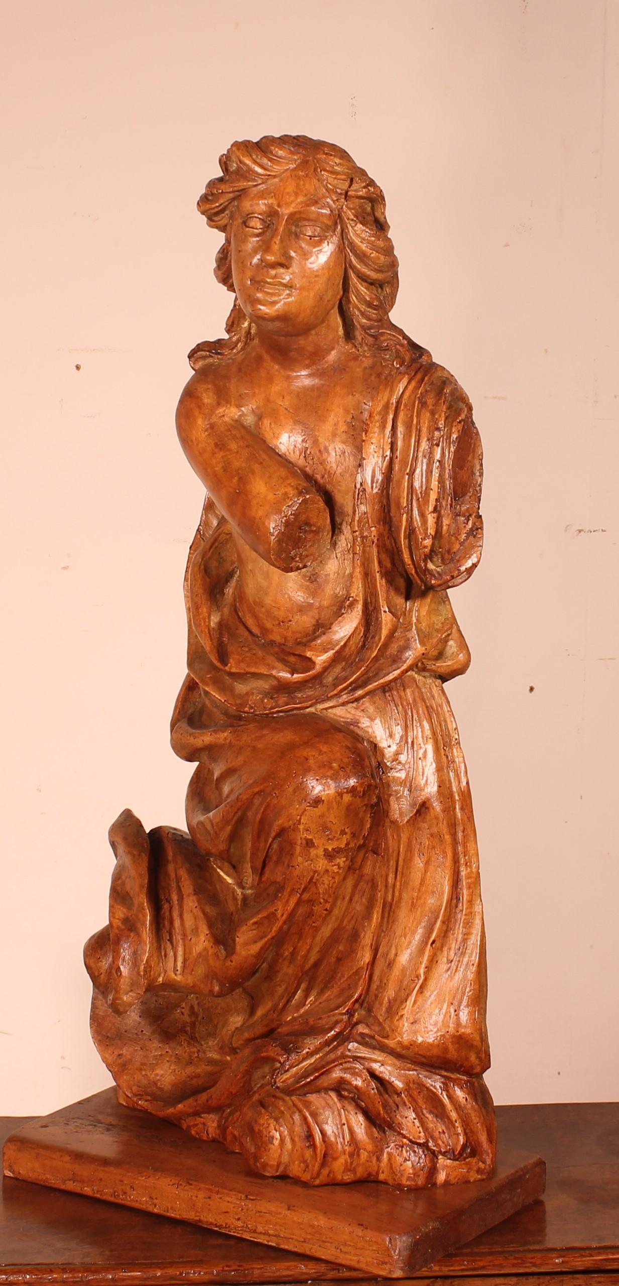 16th Century Walnut Sculptures from Germany For Sale 2