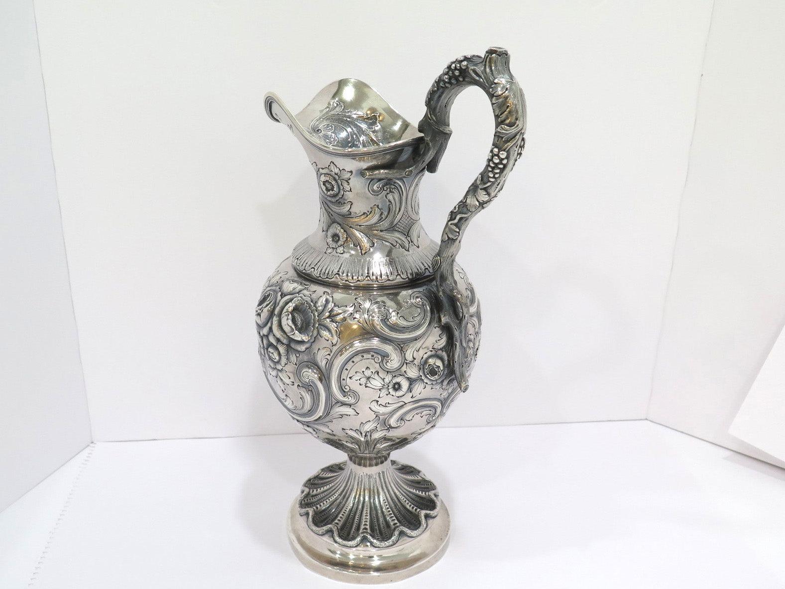 Coin Silver Bailey Antique c. 1840 Floral Repousse Grapevine Handle Pitcher In Good Condition For Sale In Brooklyn, NY