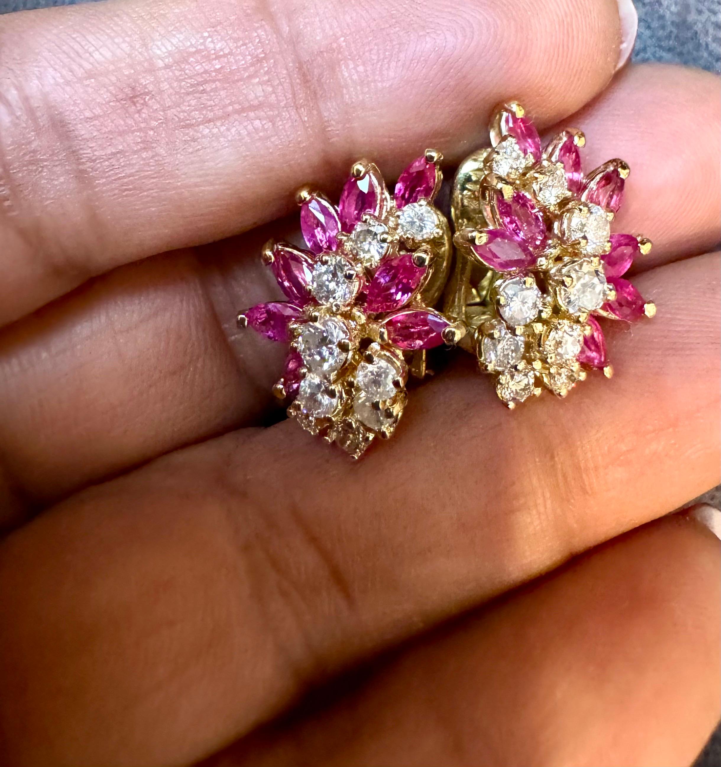 1,6 ct Natural  Pendiente de clip de rubí marquesa y diamante de 1,5 ct 18 KYG en Excelente estado para la venta en New York, NY