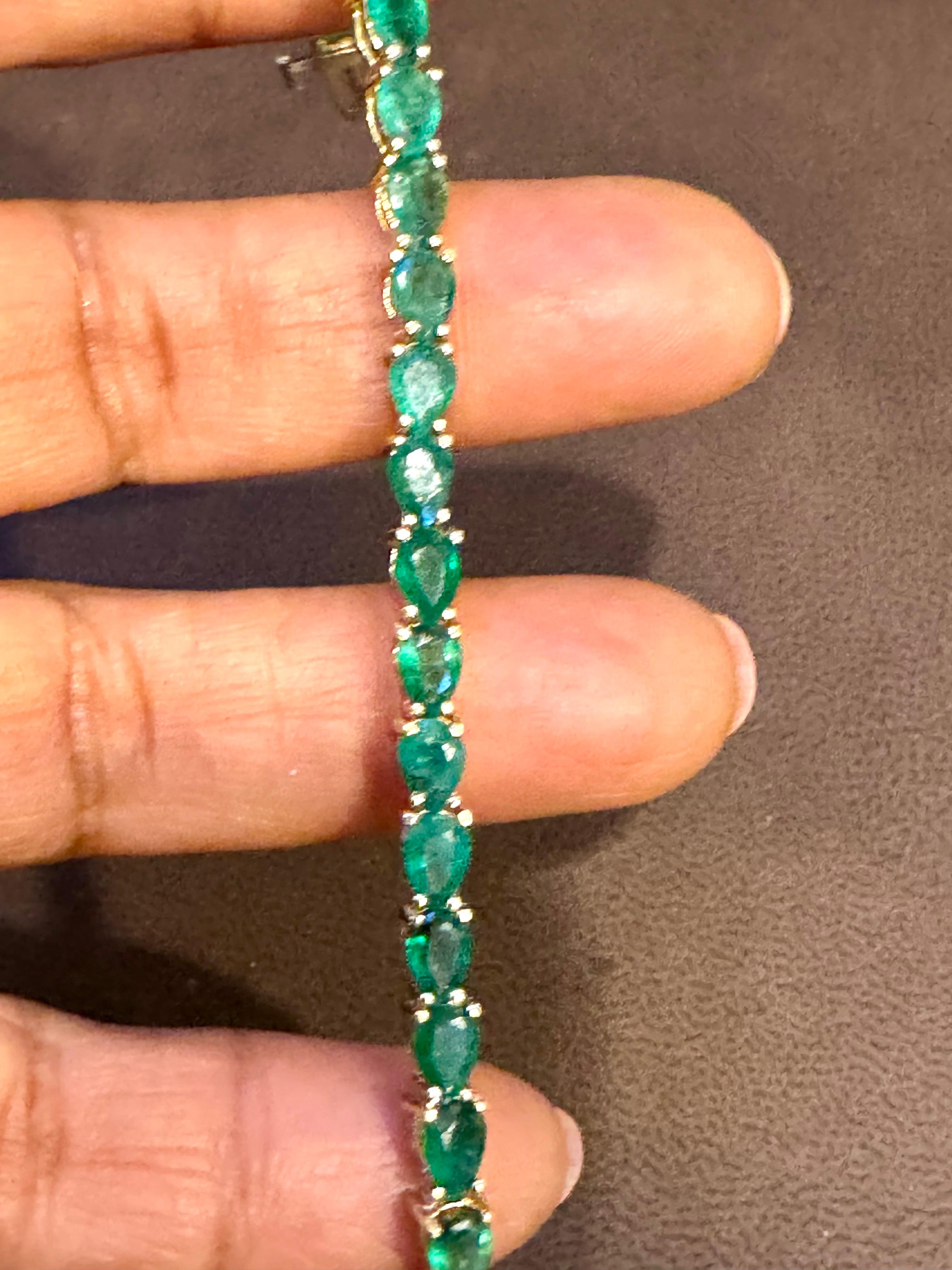 Bracciale tennis con smeraldo a forma di pera naturale da 16 carati in oro giallo 14 Kt 7