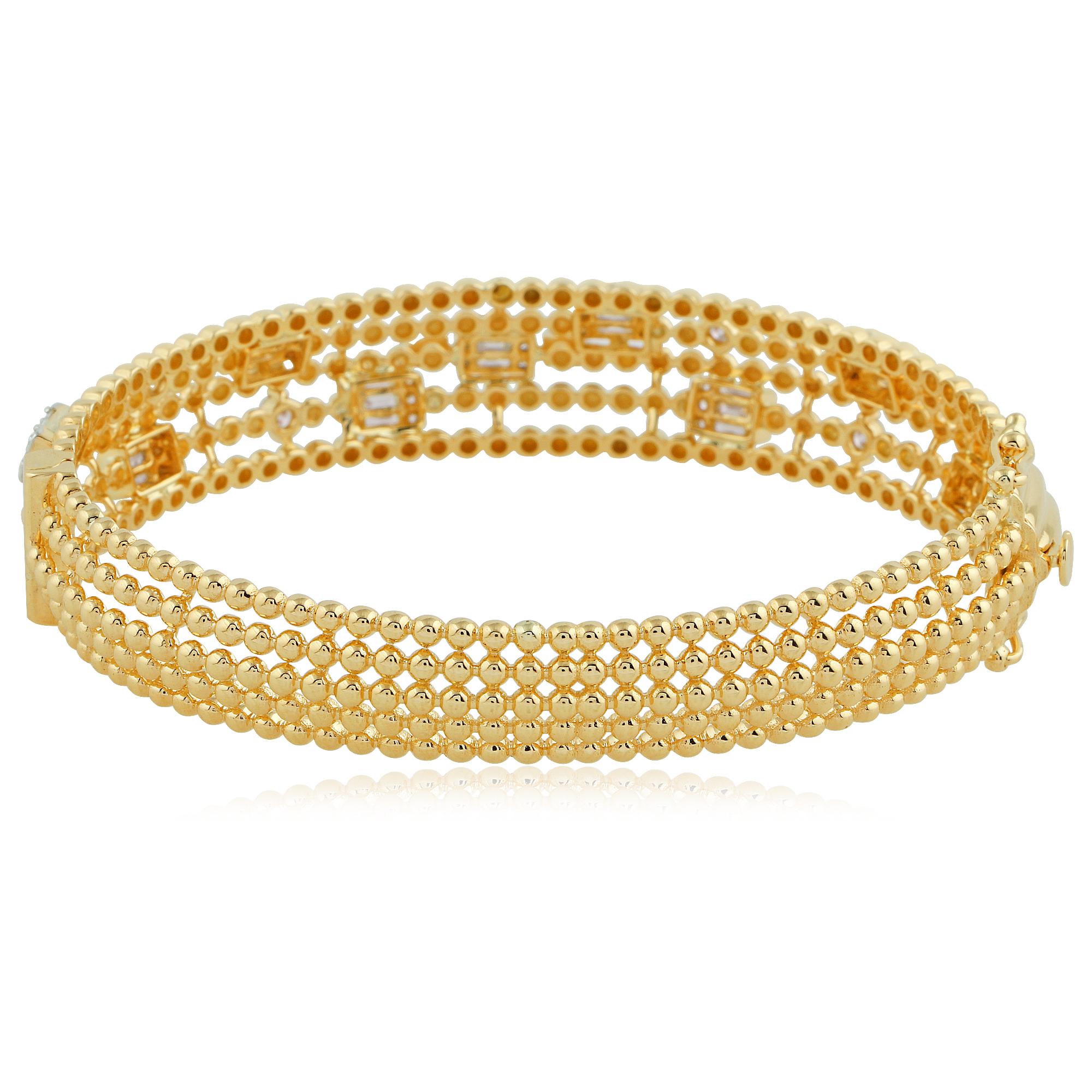Contemporaneo Bracciale largo con perline in oro giallo 18 carati con diamante Baguette da 1,6 ct SI/H in vendita