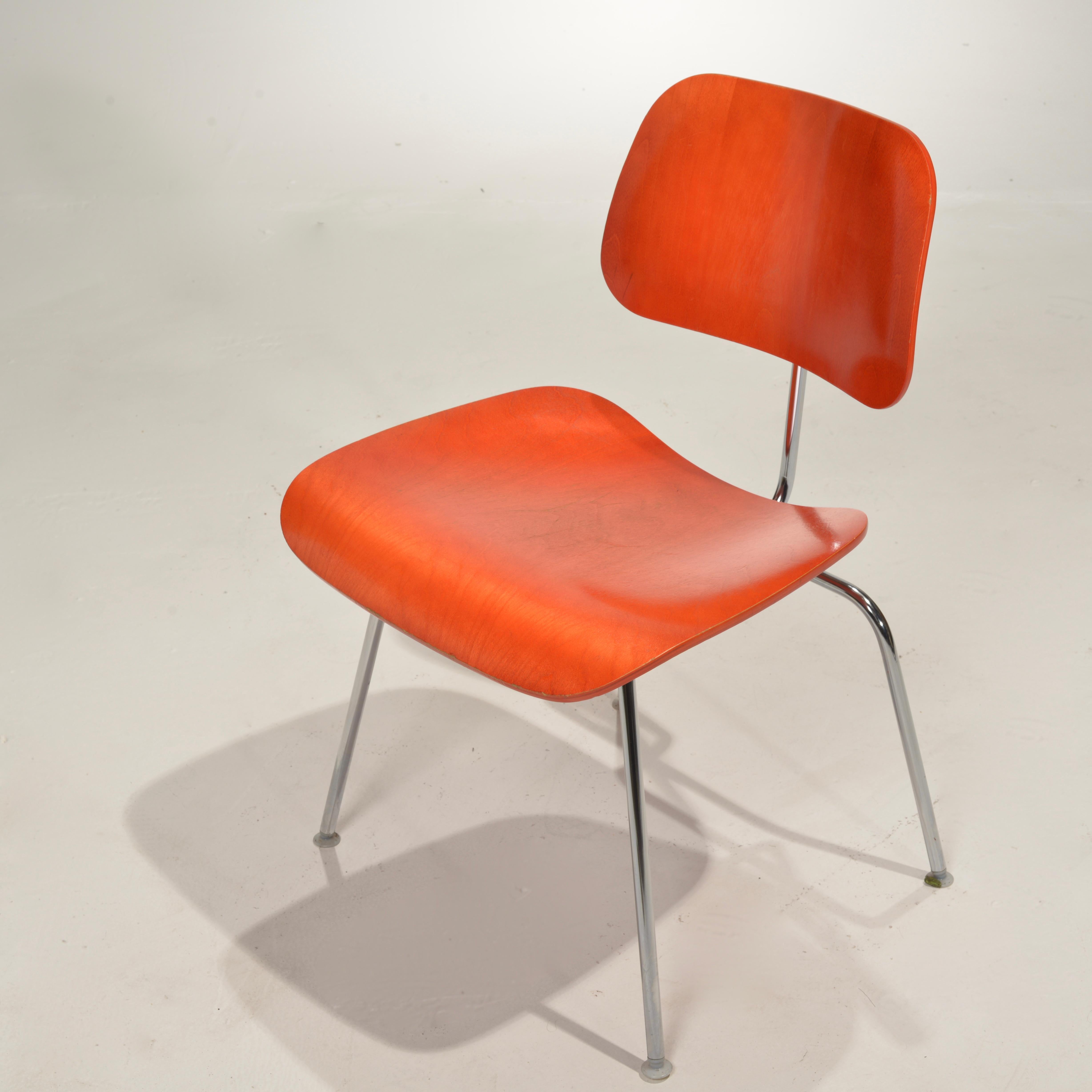 16 DCM Chairs by Charles and Ray Eames for Herman Miller For Sale 2