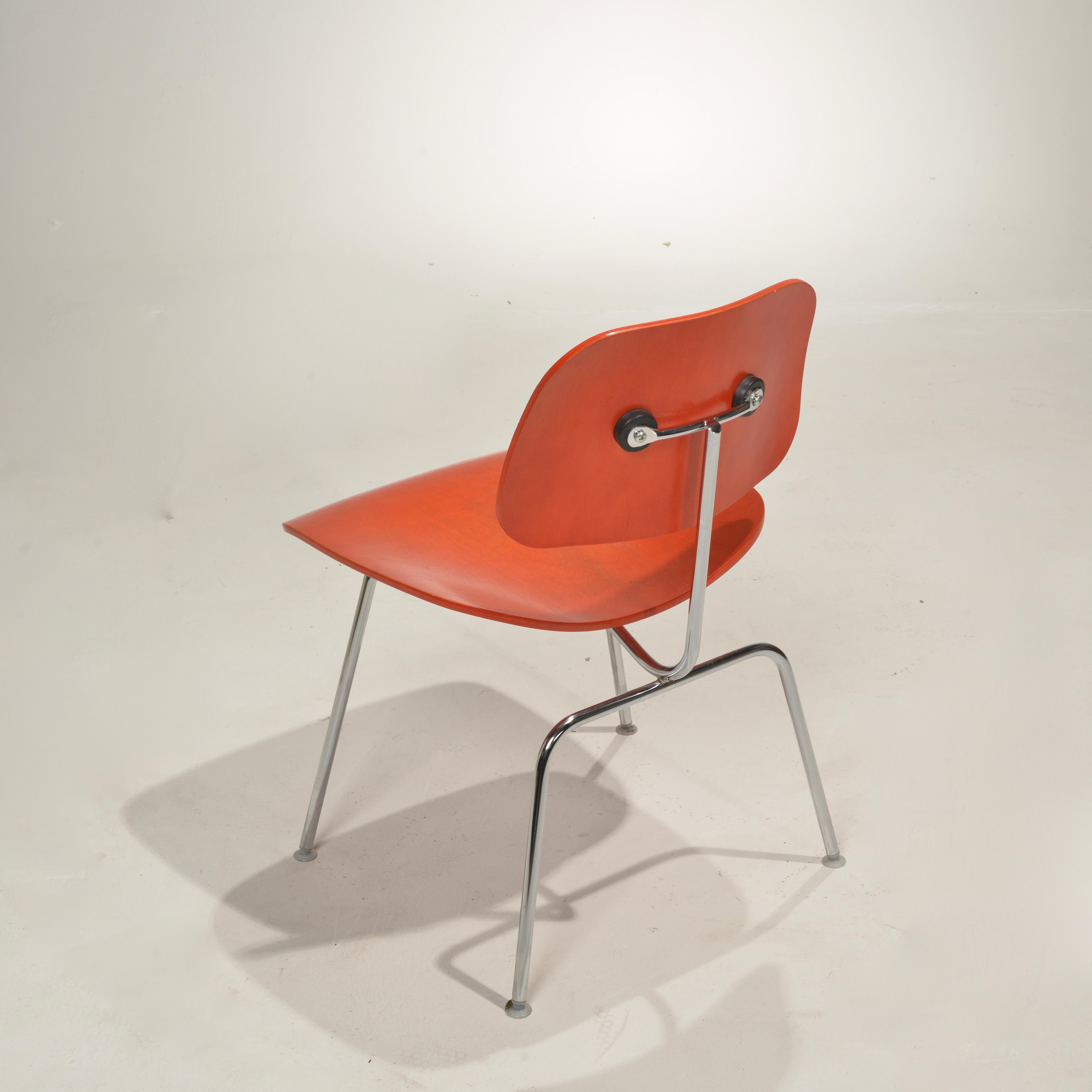 16 Sedie DCM di Charles and Ray Eames per Herman Miller in vendita 4