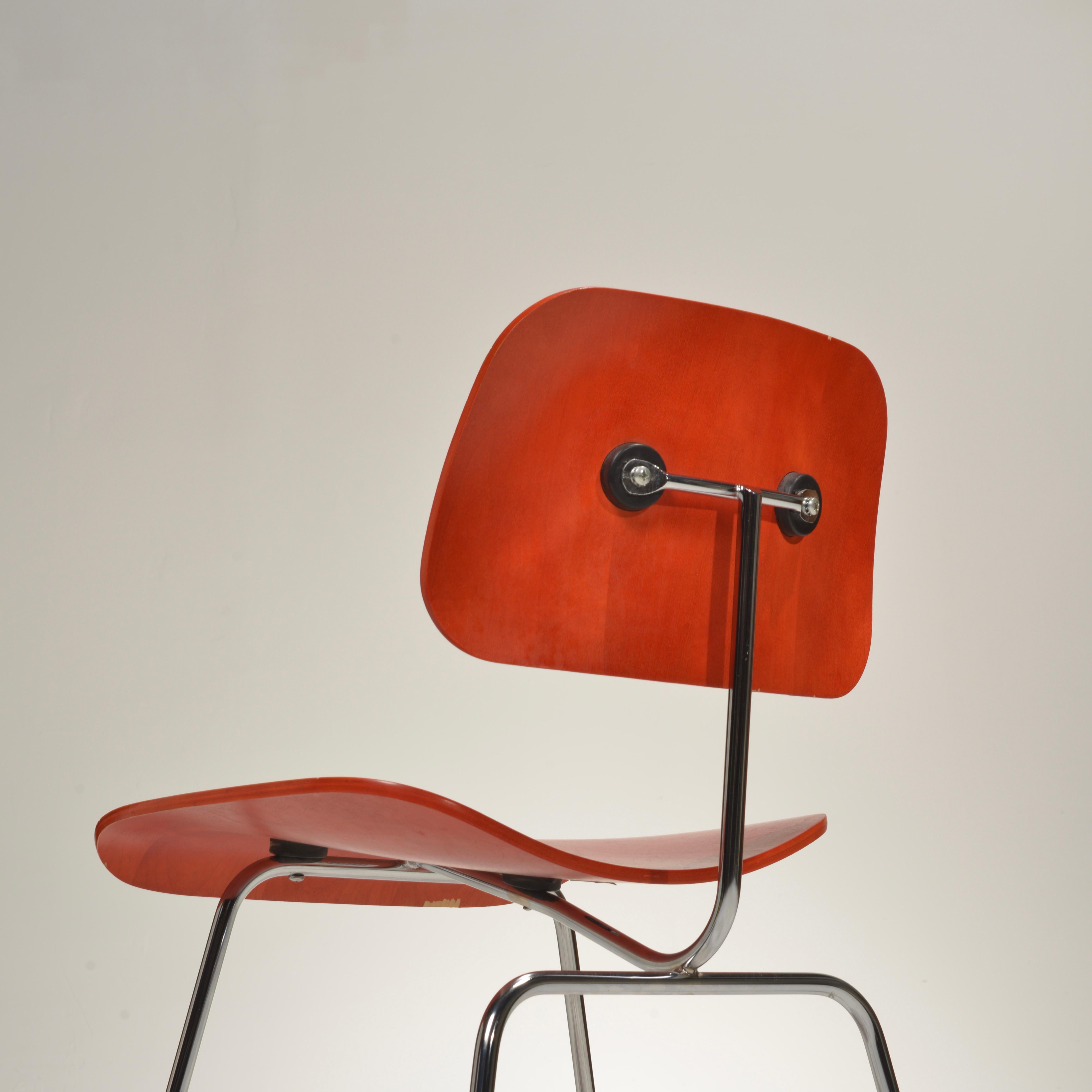 16 DCM Chairs by Charles and Ray Eames for Herman Miller For Sale 5