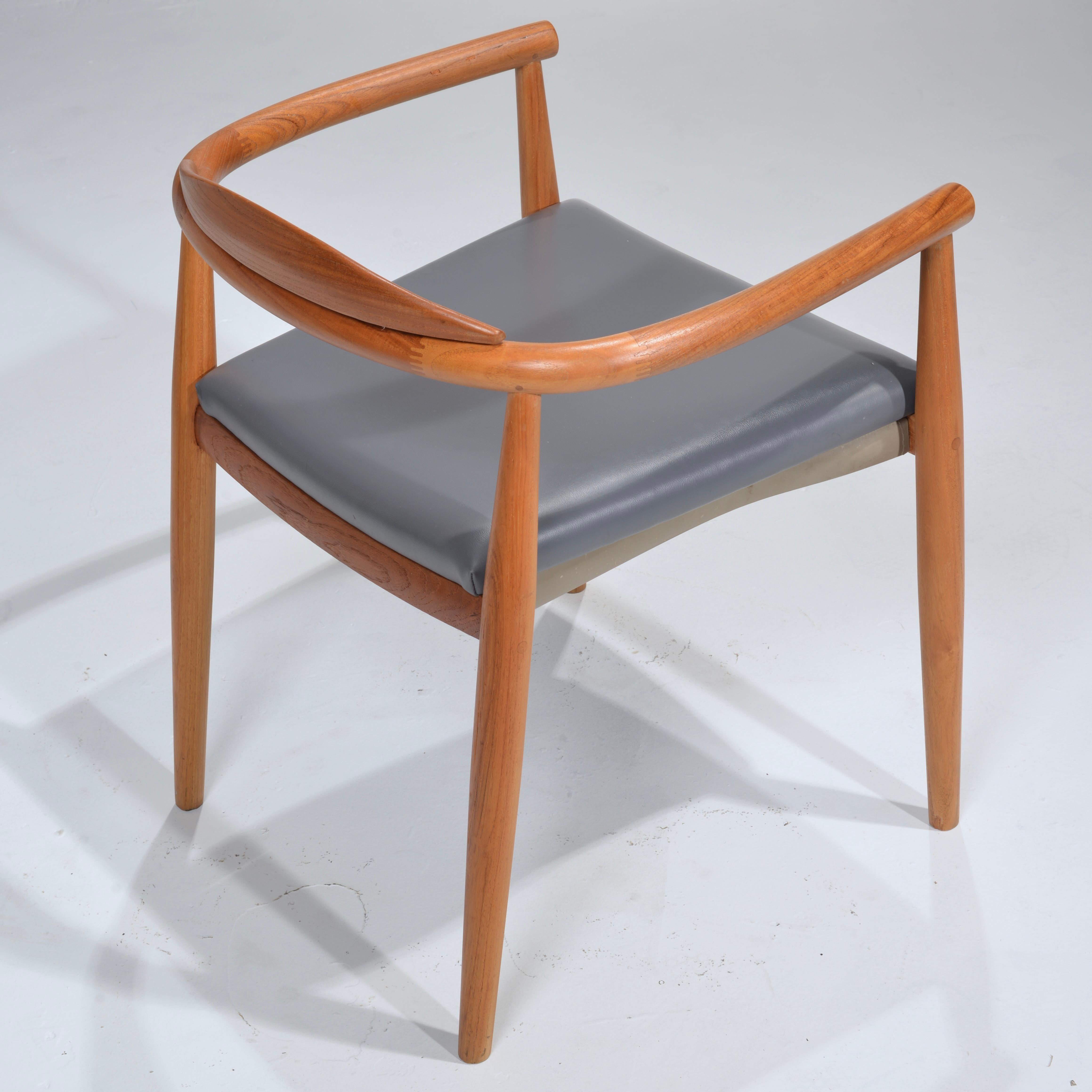 16 Hans Wegner Style Teak Chairs For Sale 1