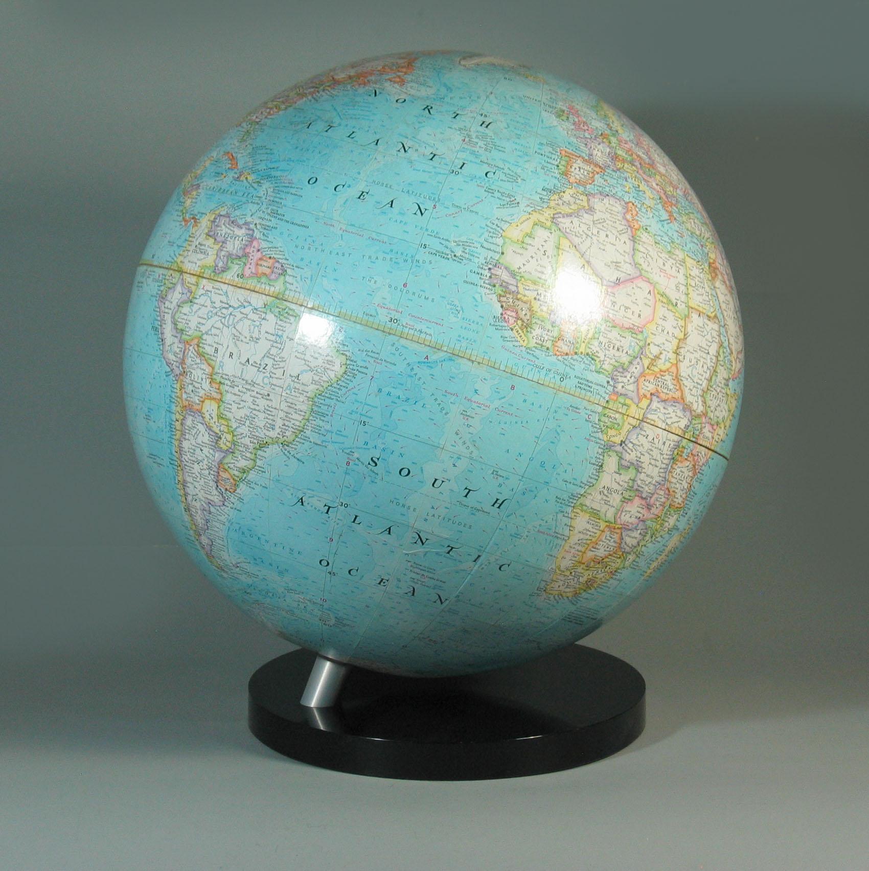 Métal Globe terrestre de 16 pouces 1986 National Geographic en vente