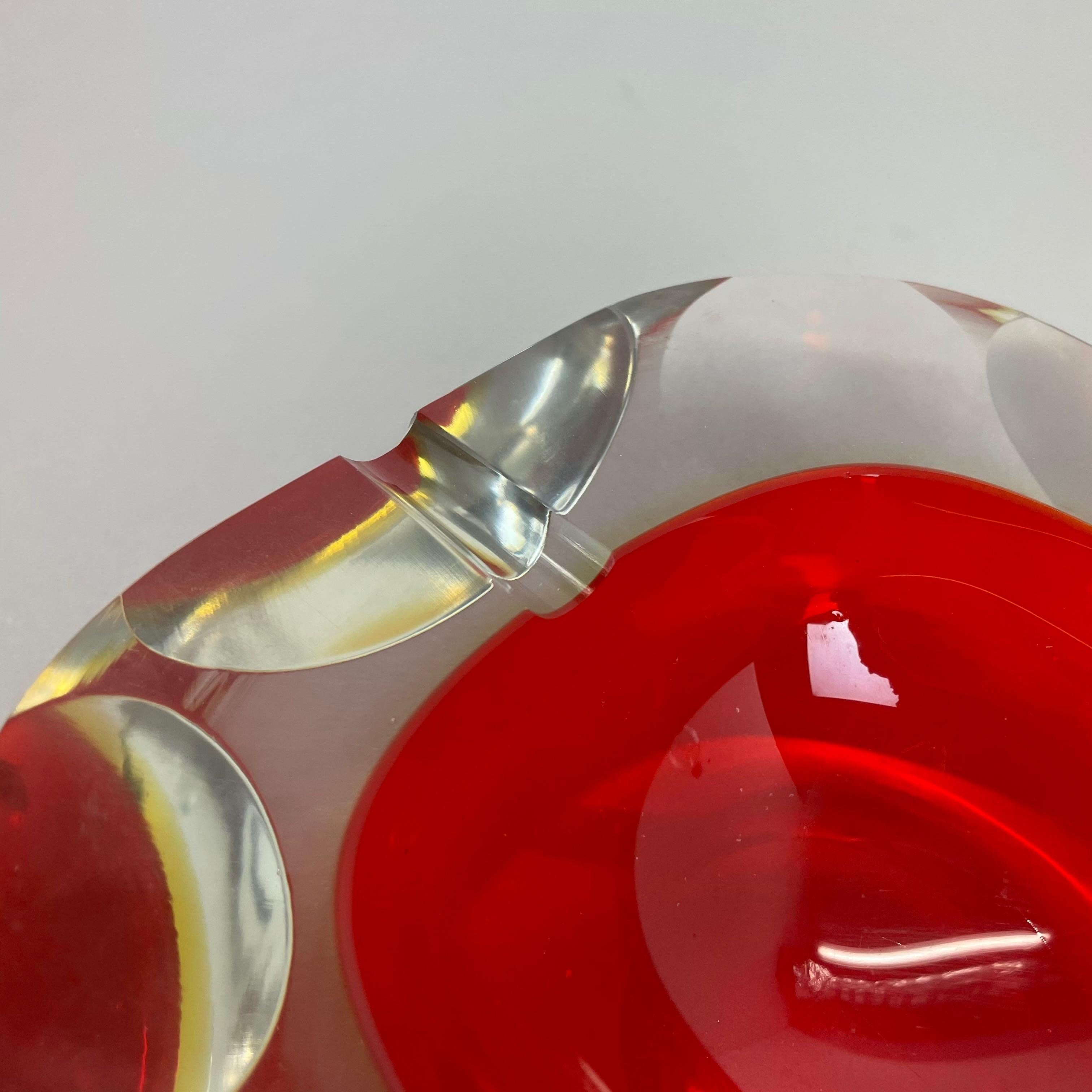 1, 6 kg Murano Glass Faceted Sommerso Bowl Element Ashtray, Murano, Italy, 1970s For Sale 5