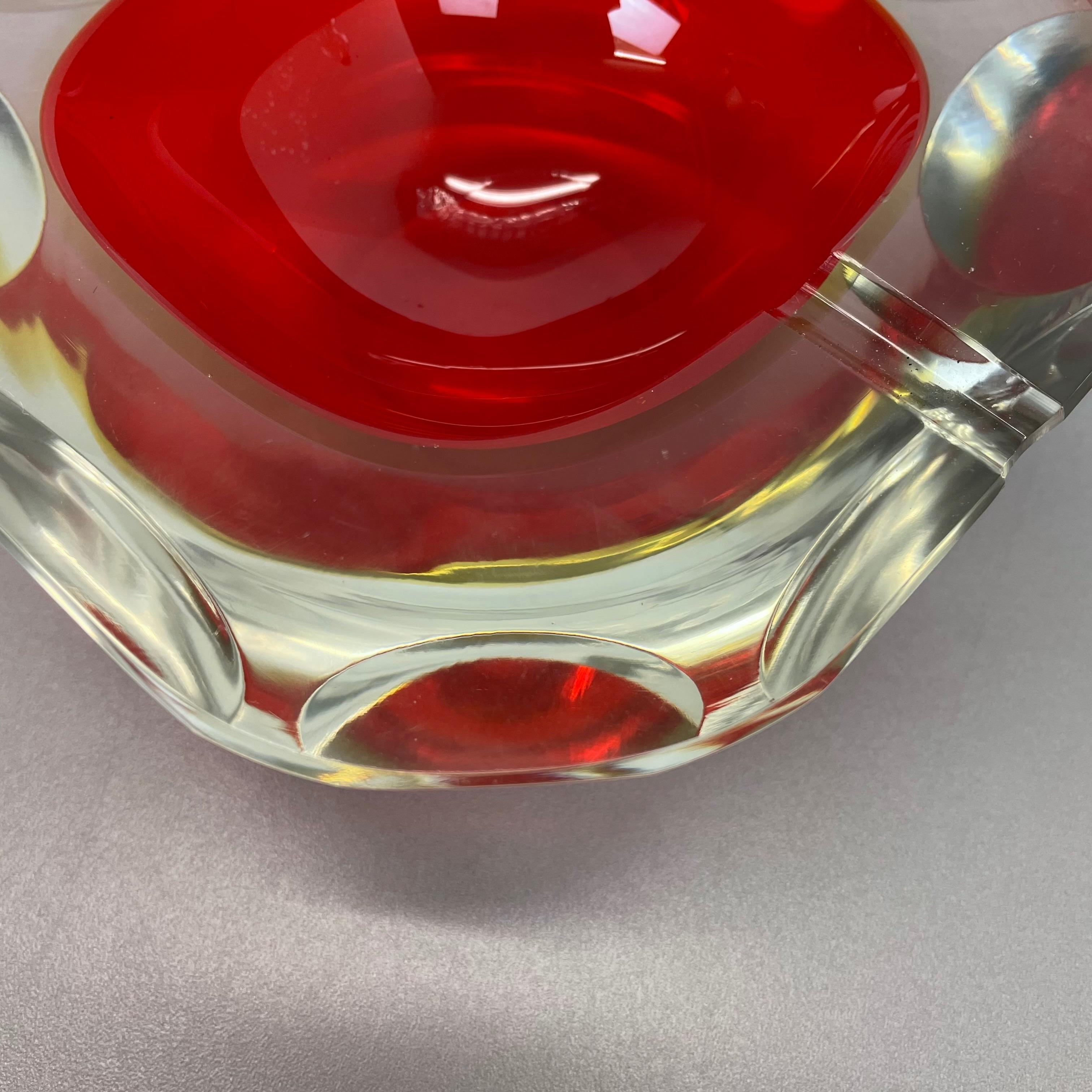 1, 6 kg Murano Glass Faceted Sommerso Bowl Element Ashtray, Murano, Italy, 1970s For Sale 8