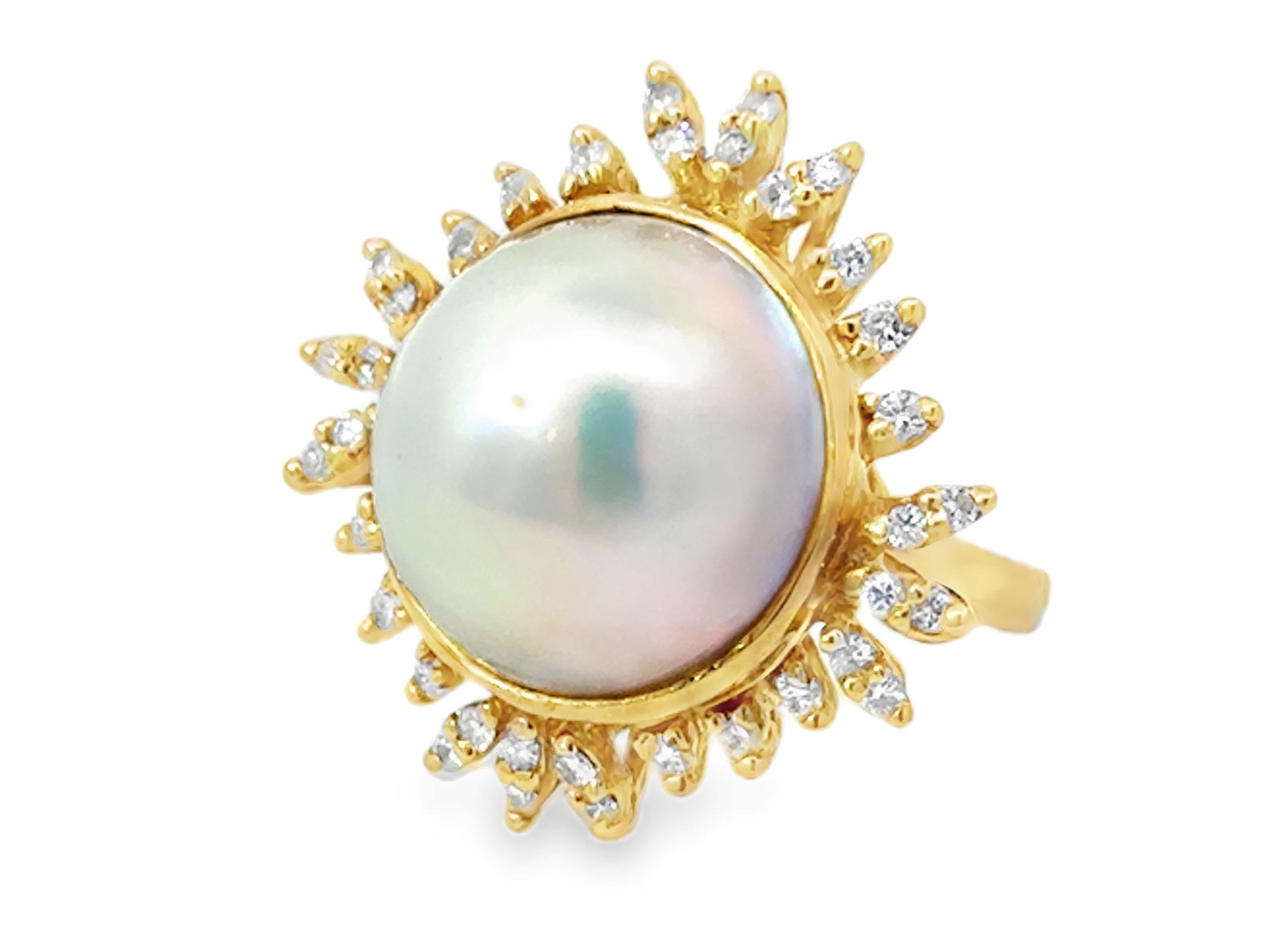 Bague de 16 mm en or jaune 18k avec halo de perles de Mabe et de diamants Excellent état - En vente à Honolulu, HI