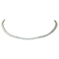 Collar de tenis de diamantes redondos naturales de 16" y 9,00 ctw en oro amarillo de 18k