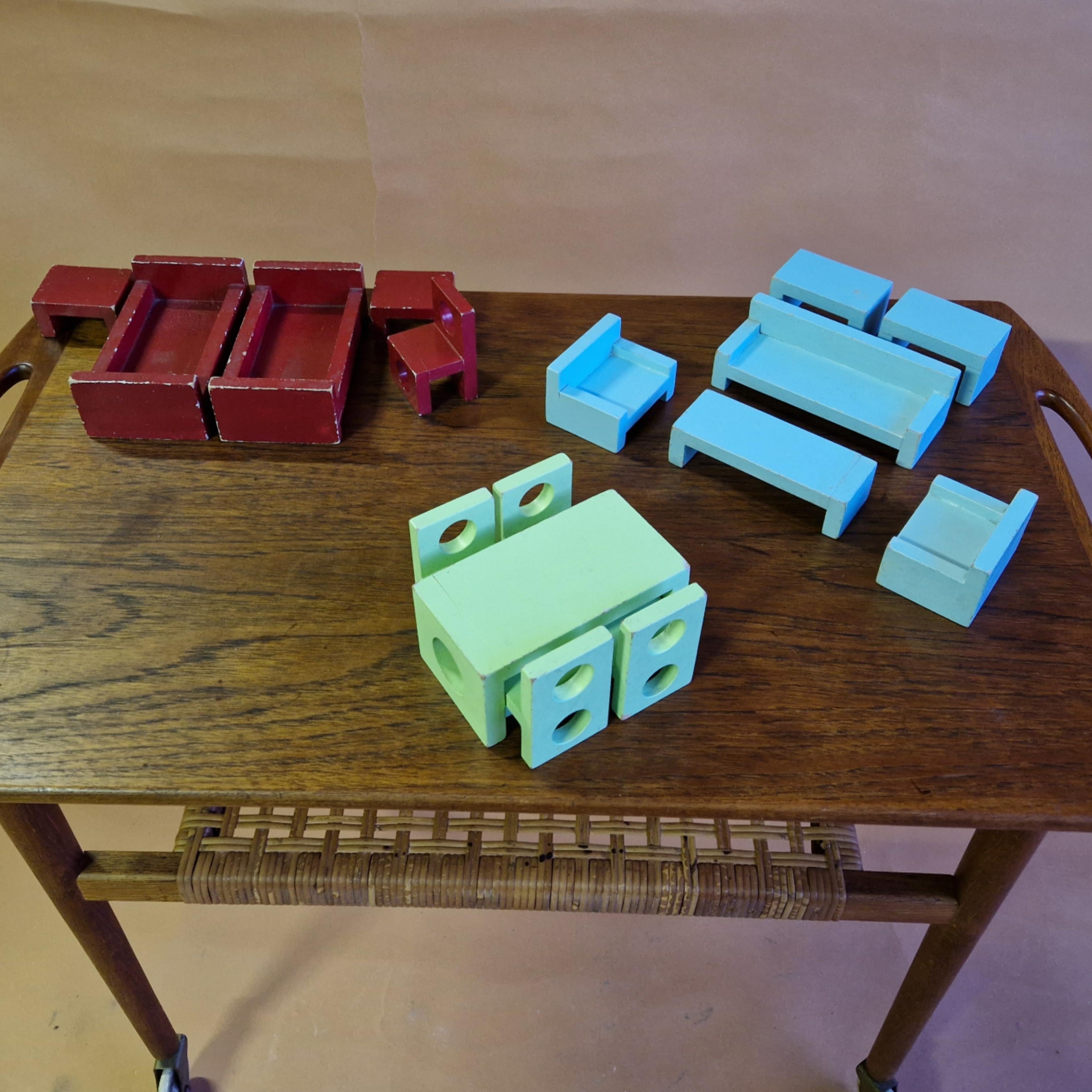 16 piece miniature modernist furniture set, Netherlands 1920s For Sale 2