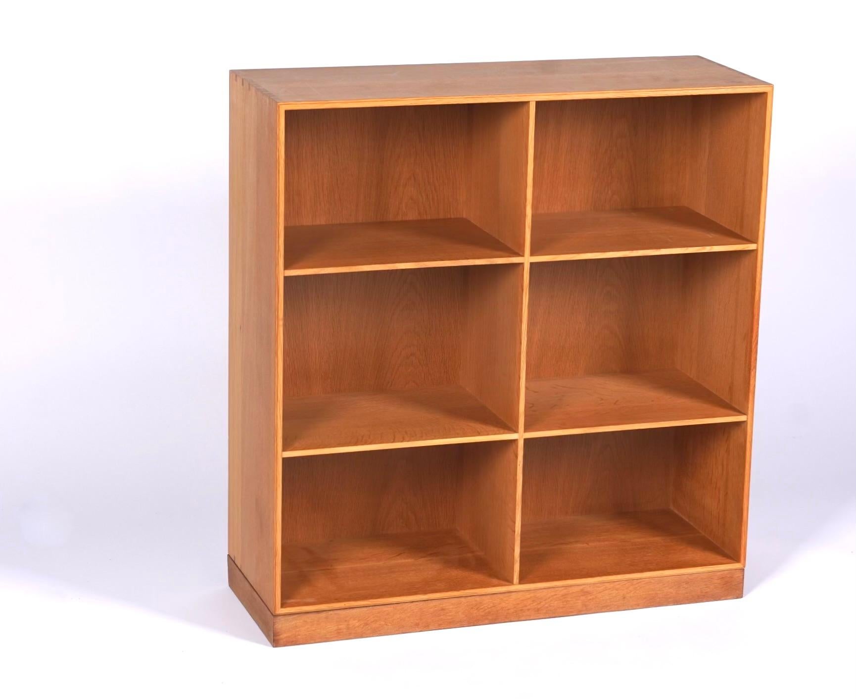 16-piece Oak Bookcase System by Mogens Koch for Rud. Rasmussen In Good Condition In Oakland, CA