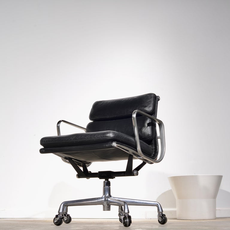 16 Soft Pad Management Chairs by Charles Eames for Herman Miller at 1stdibs