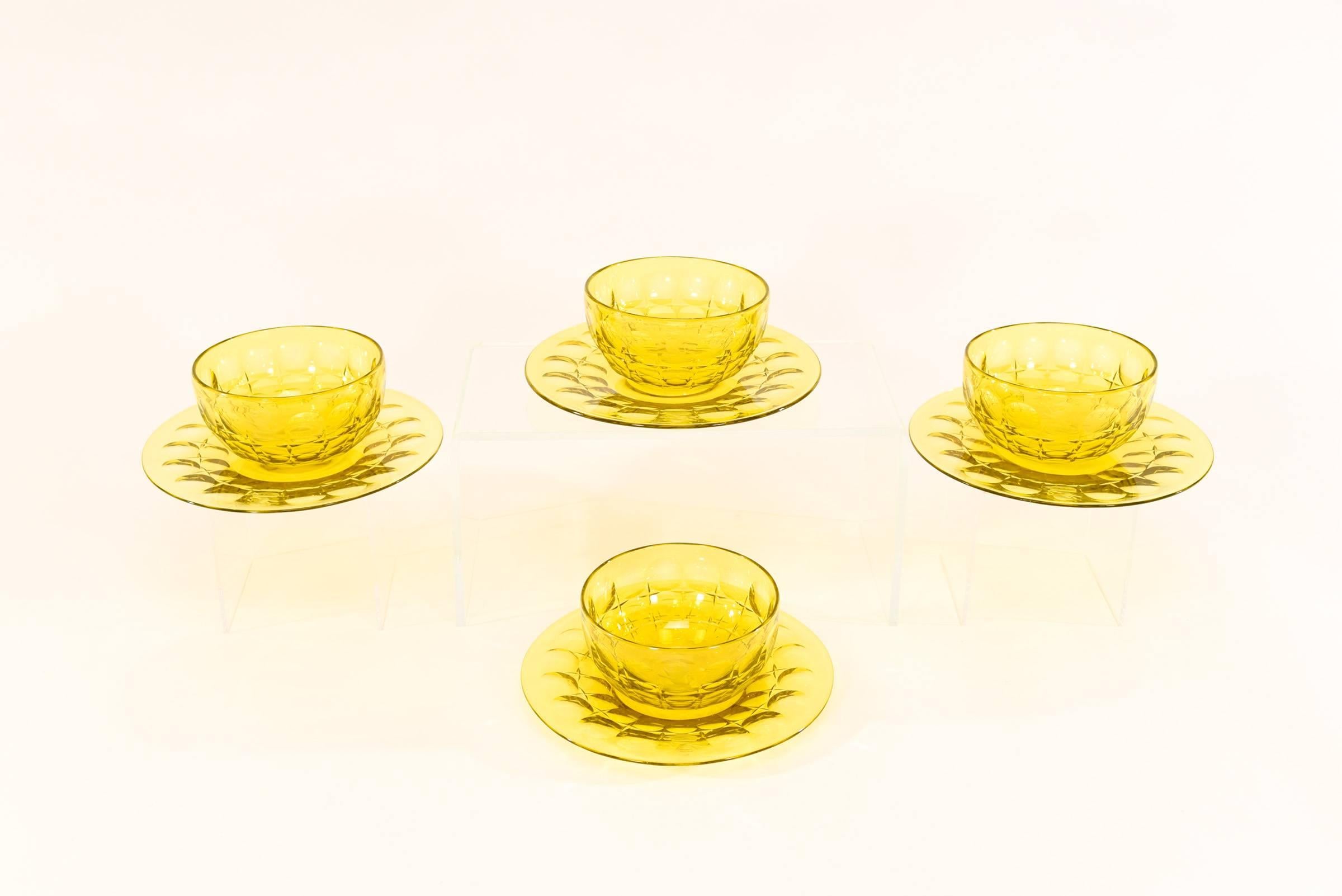 American Classical 16 Steuben Yellow Cut Crystal Dessert Bowls & Underplates w/ Armorial Crest For Sale