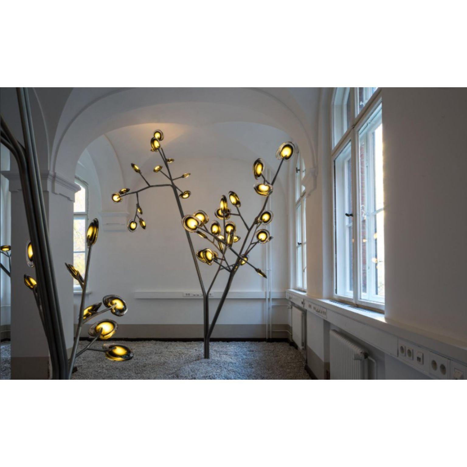 16 Tree floor lamp by Bocci
Dimensions: D400 x H710 cm
Materials: mounting plate bead-blasted stainless stee,LED
Weight: 284 kg
Available in different dimensions and in 4 different colours.

All our lamps can be wired according to each