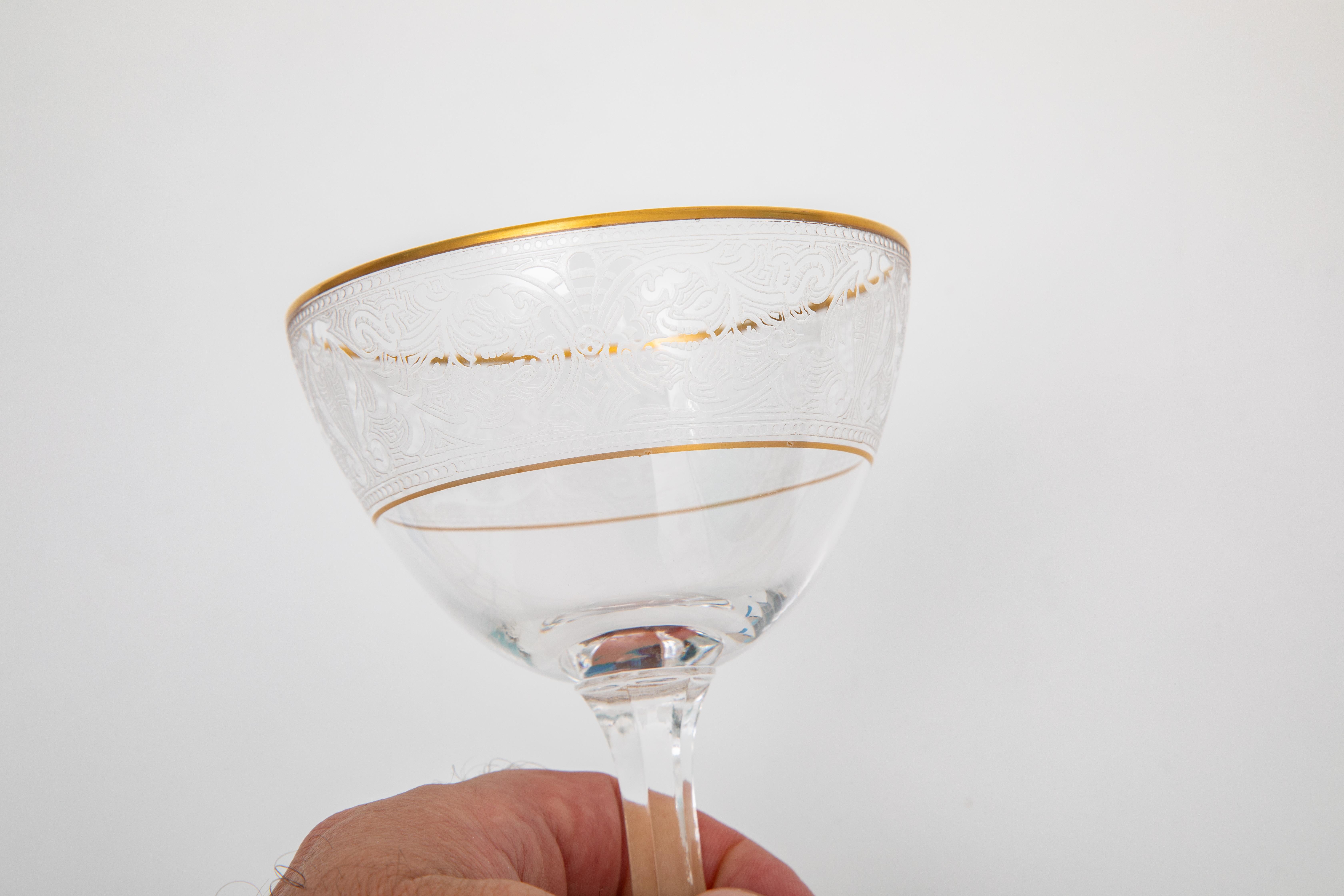 16 Copas de cóctel o de champán vintage con diseño grabado en oro de 24 quilates Oro en venta