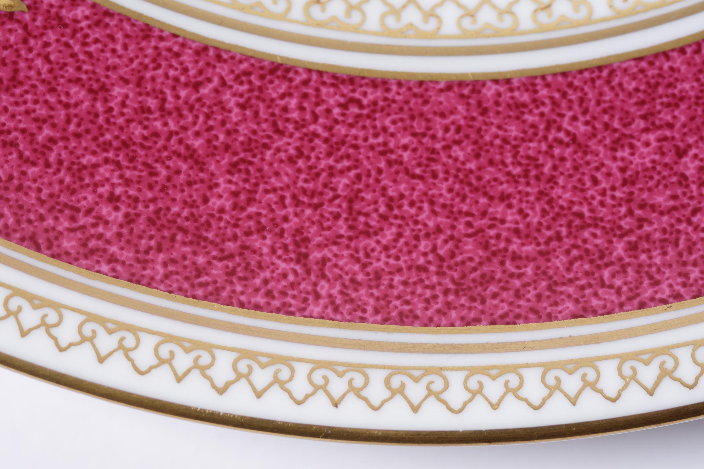 16 Vintage Wedgwood Ruby Gilt Encrusted Dessert or First Course Plates For Sale 1